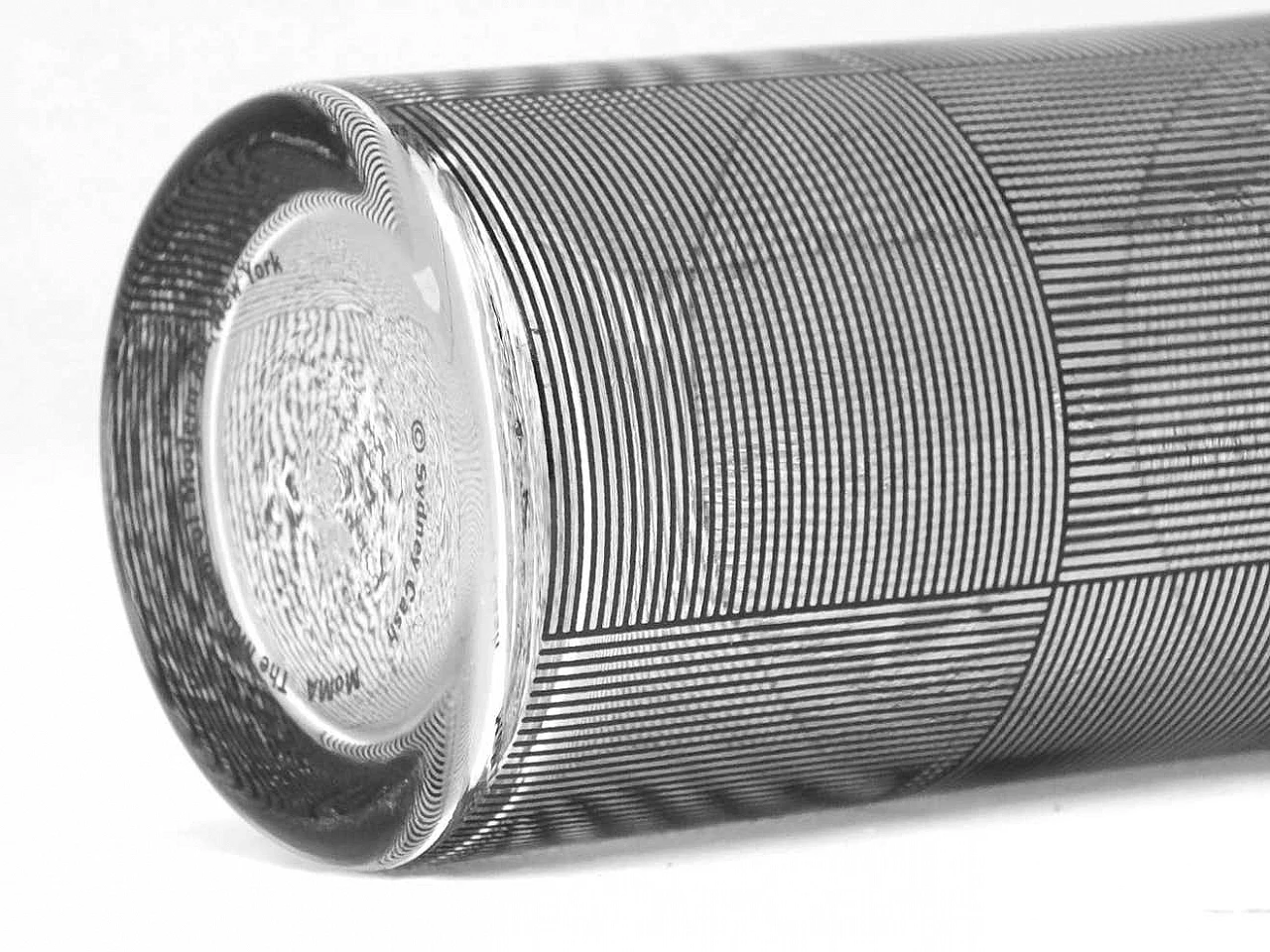 Optical Art glass vase by Sydney Cash, 2000 6