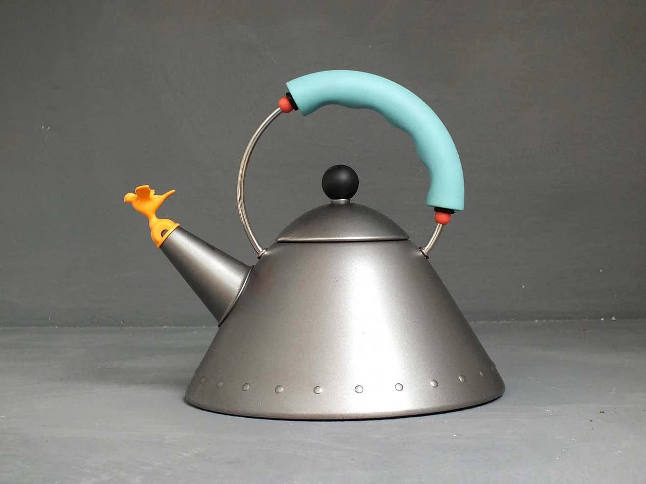 Kettle by Michael Graves for Alessi, 1985 4