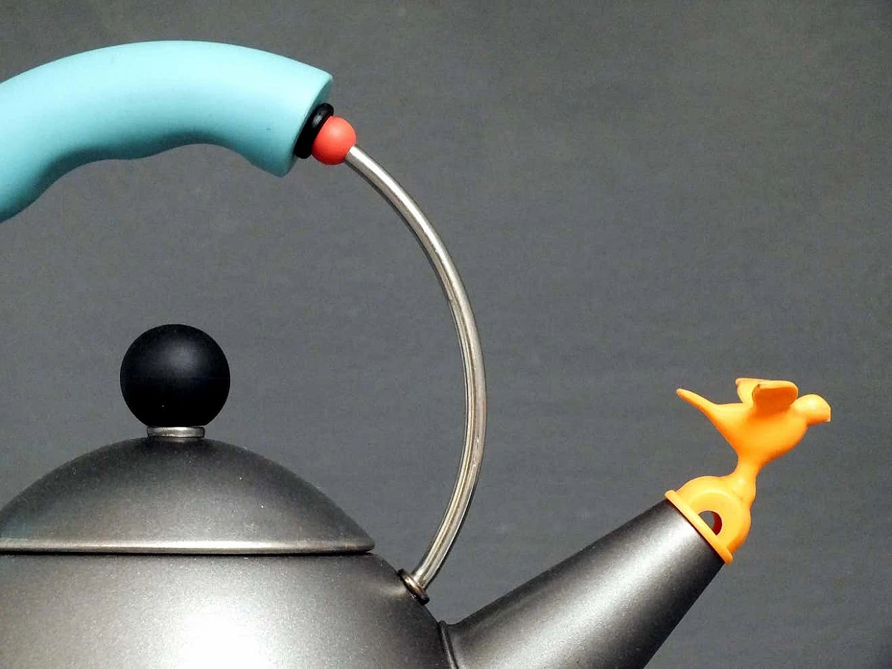 Kettle by Michael Graves for Alessi, 1985 7