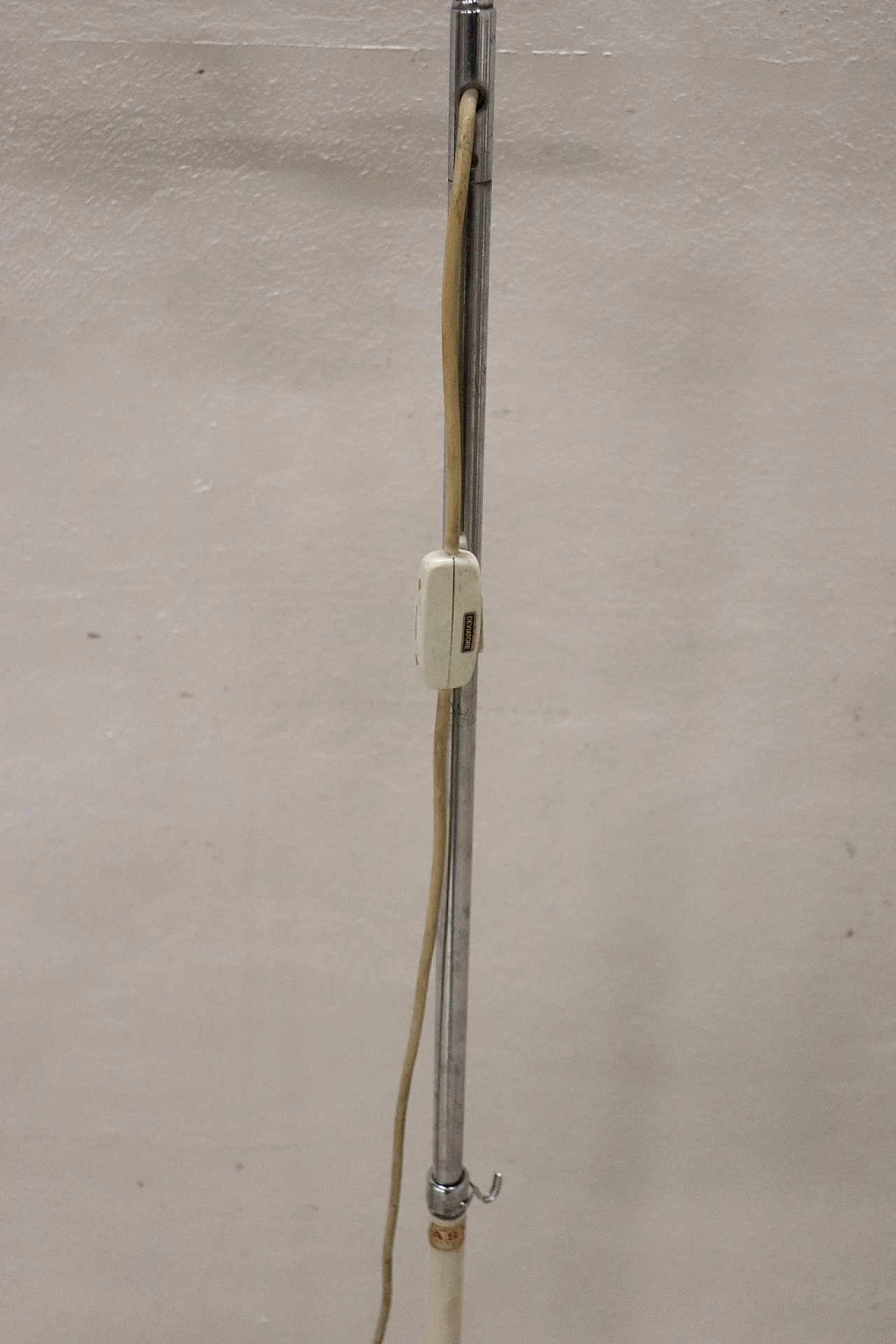 White lacquered metal floor lamp by Hanau, 1950s 5