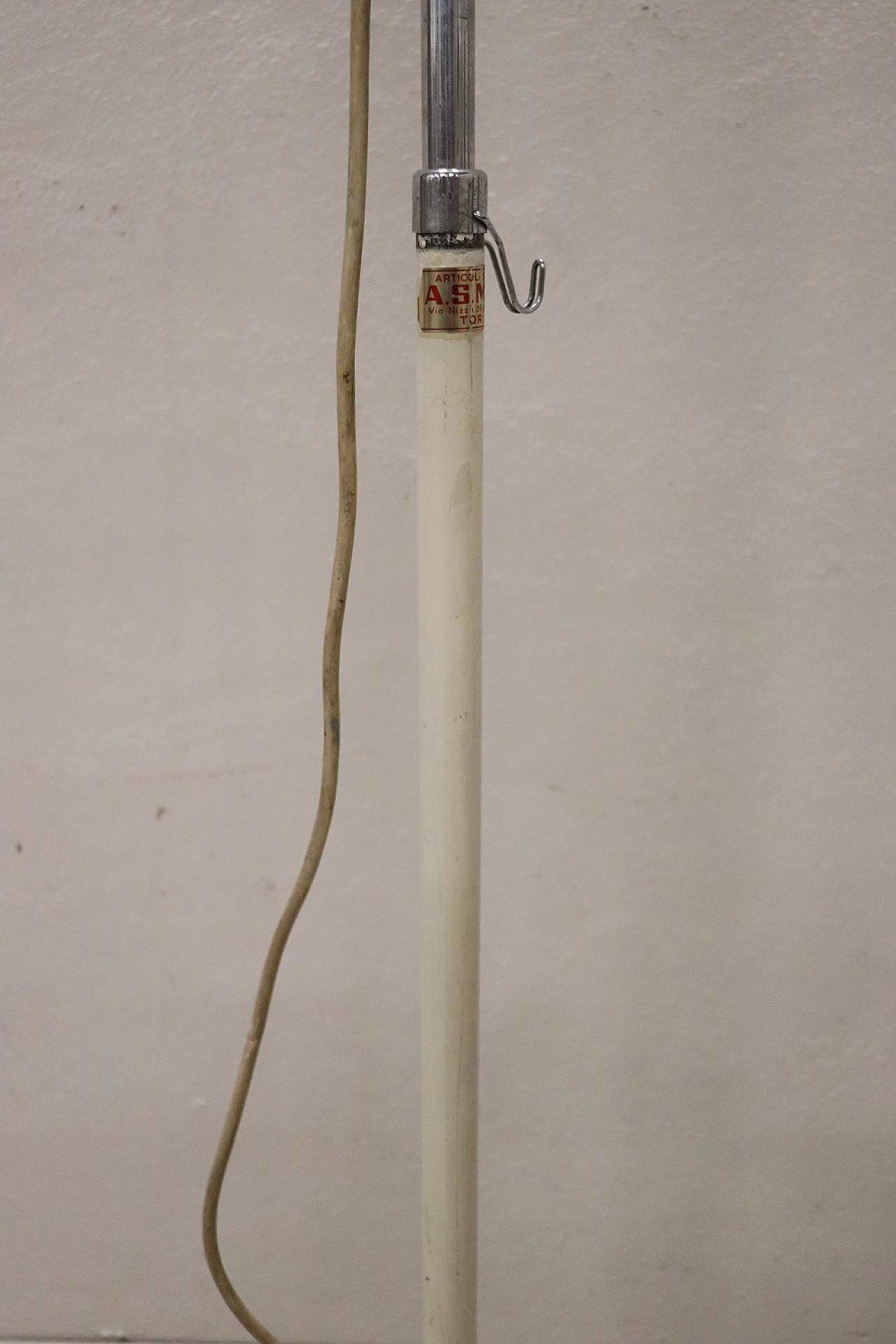 White lacquered metal floor lamp by Hanau, 1950s 6