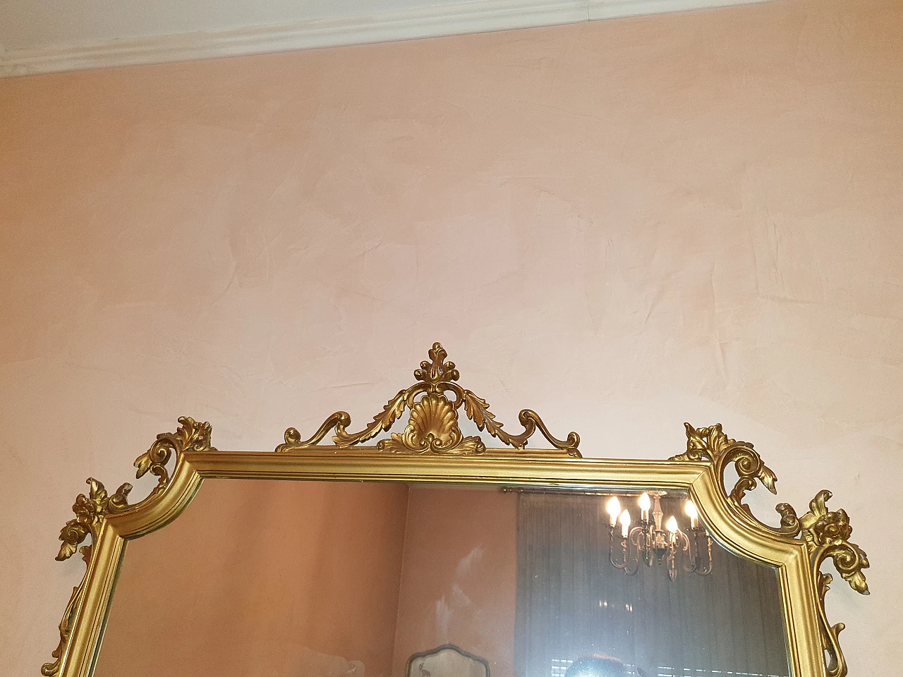Mirror with gilded and carved wood frame, 1960s 2