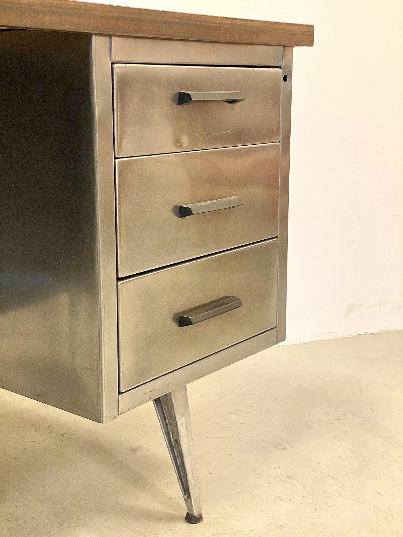 Steel and iron desk with formica top, 1970s 3