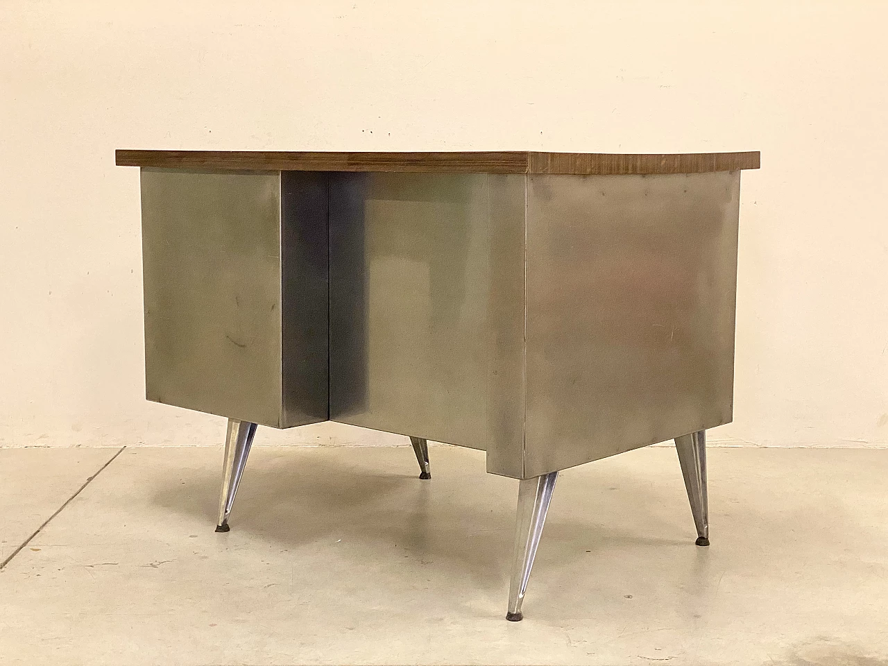 Steel and iron desk with formica top, 1970s 7