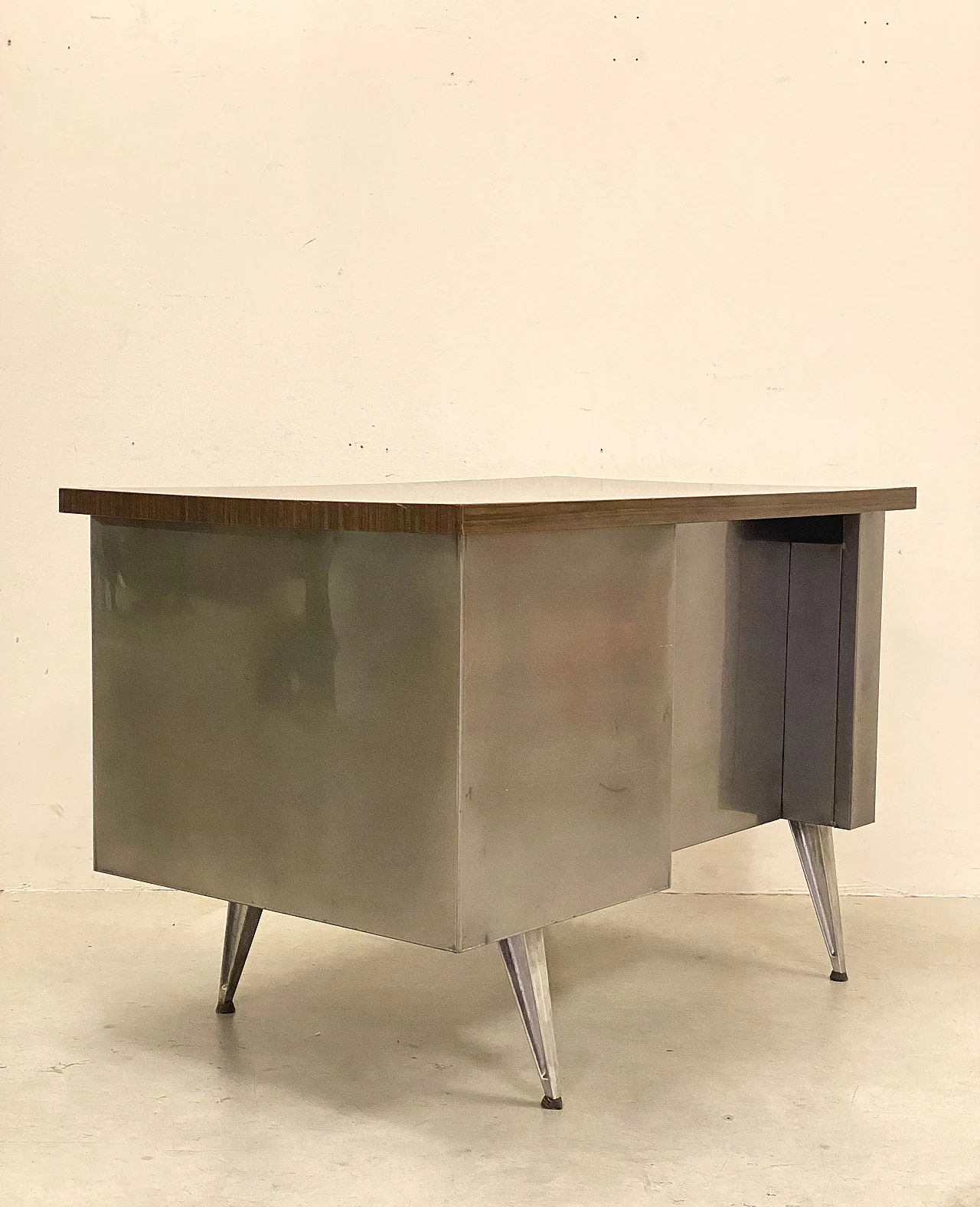 Steel and iron desk with formica top, 1970s 13