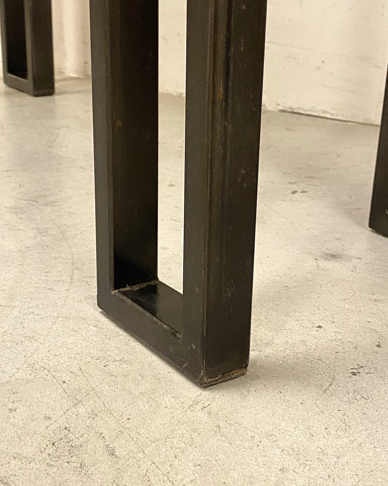 Consolle in ferro con doppio ripiano, anni '90 12