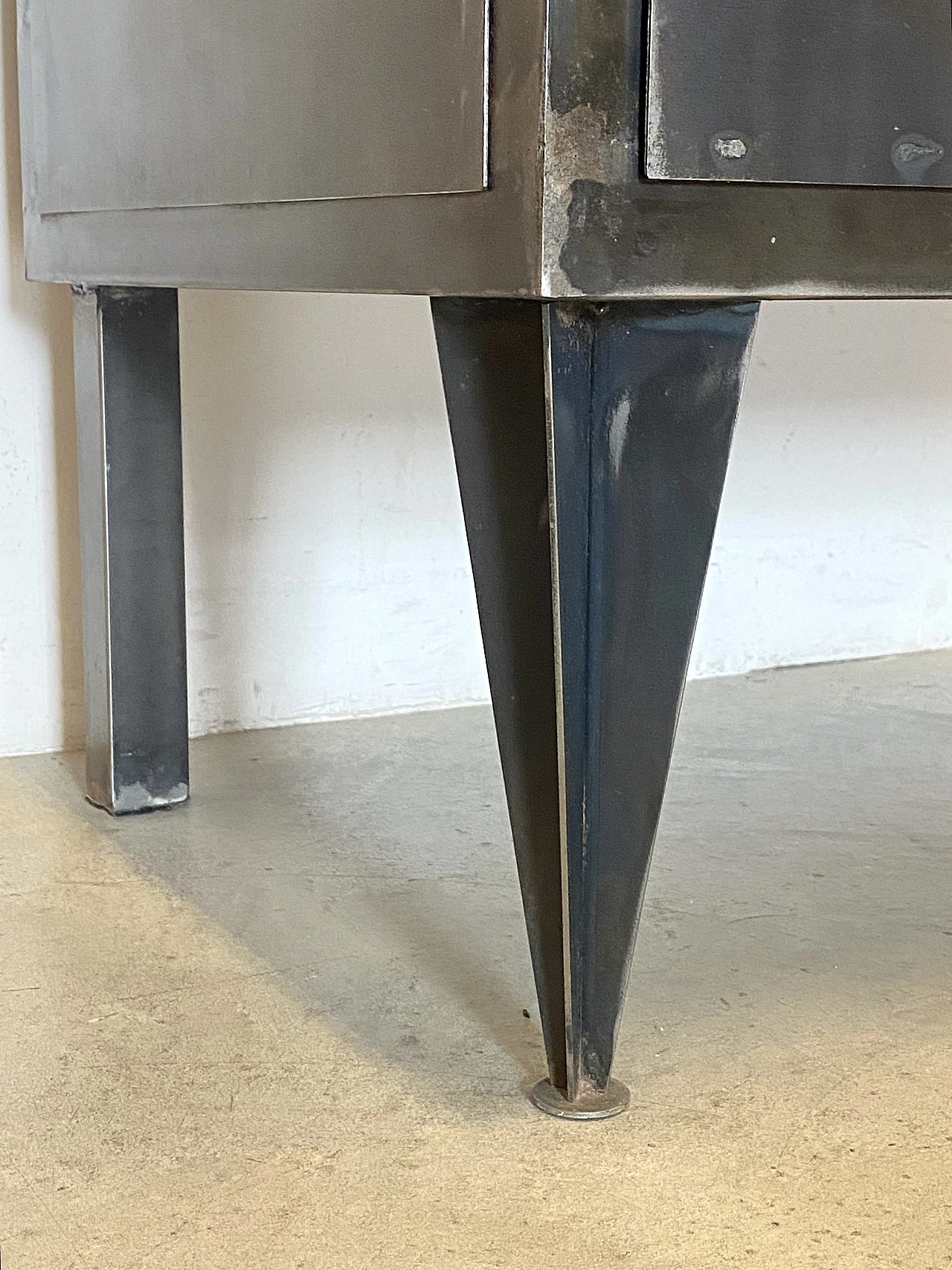 Iron dresser with quartz knobs, 1990s 7