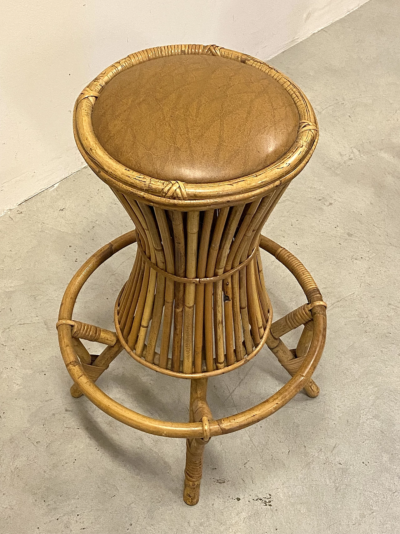 Pair of bamboo and leatherette bar stools, 1970s 6