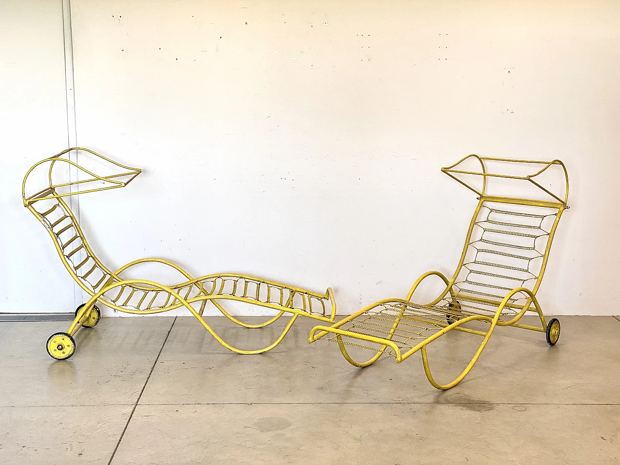 Pair of yellow painted wrought iron deck chairs, 1950s 2