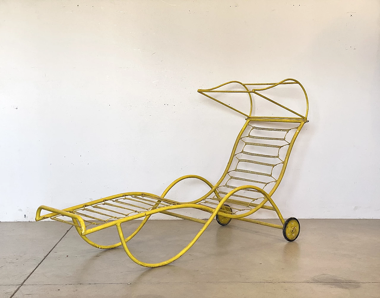 Pair of yellow painted wrought iron deck chairs, 1950s 5