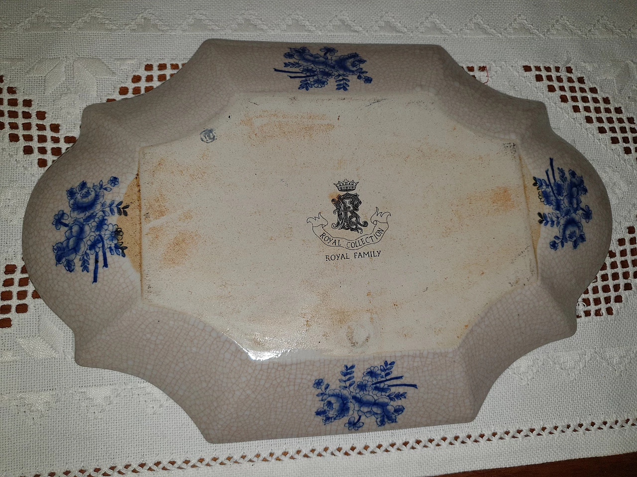 Antiqued ceramic tray by Royal Family, 1970s 2