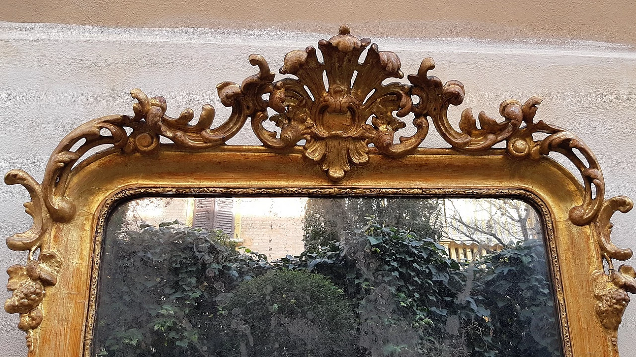 Gilded wooden mirror with floral motifs, first half of the 19th century 5