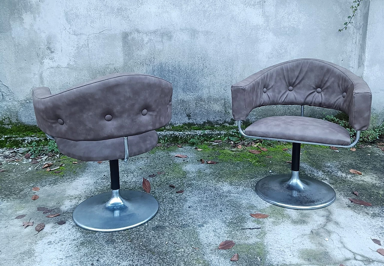 Coppia di poltrone girevoli in metallo ed ecopelle, anni '70 2