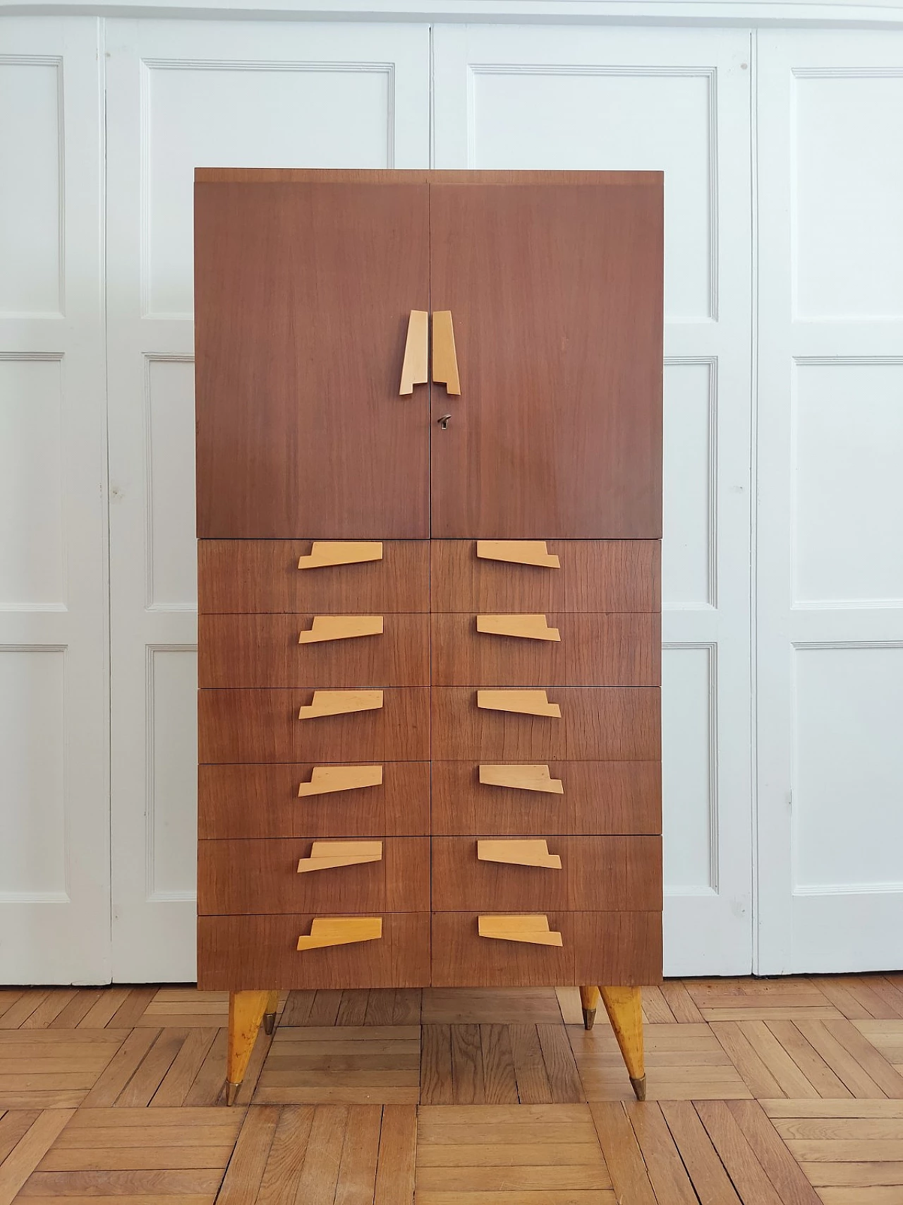 Credenza alta con cassetti e ante nello stile di Gio Ponti, anni '60 2