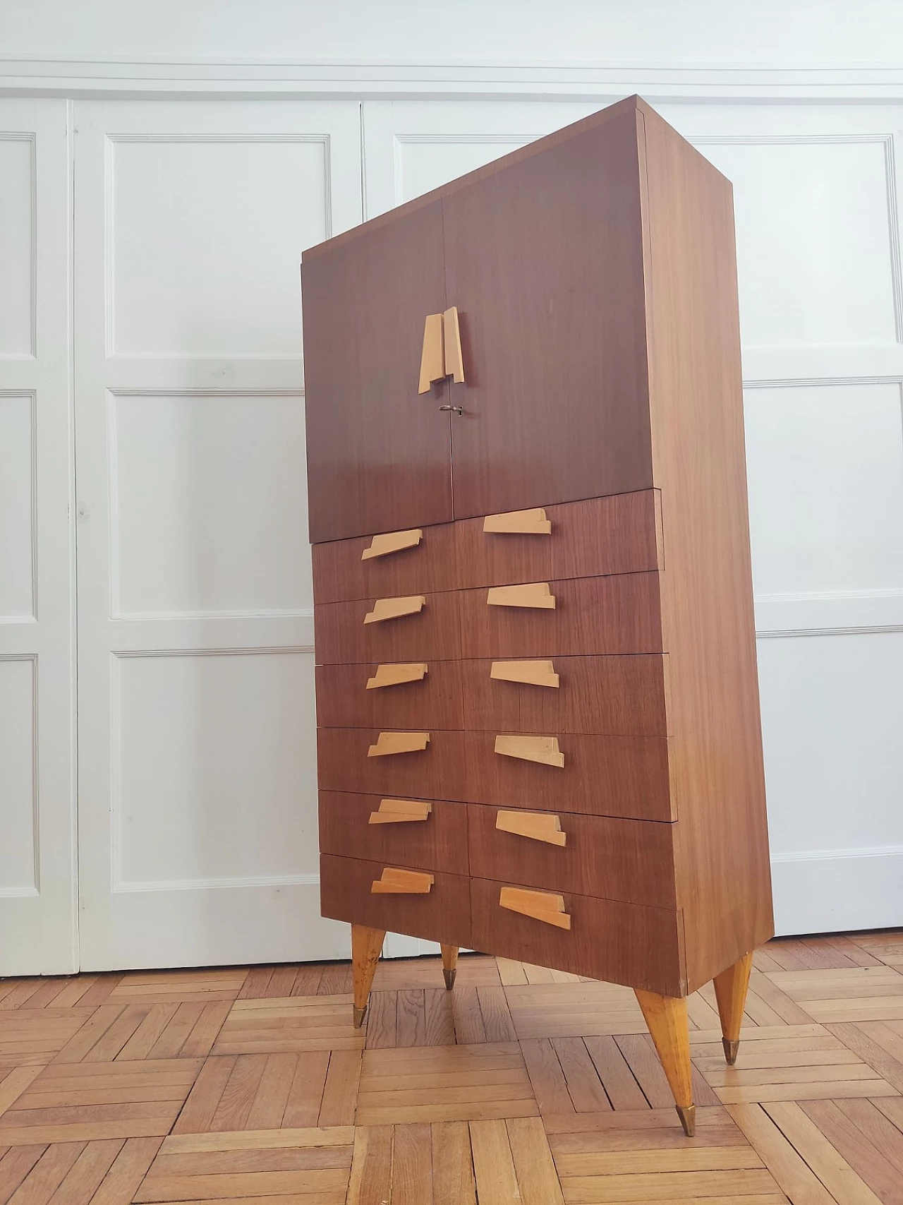 Credenza alta con cassetti e ante nello stile di Gio Ponti, anni '60 5