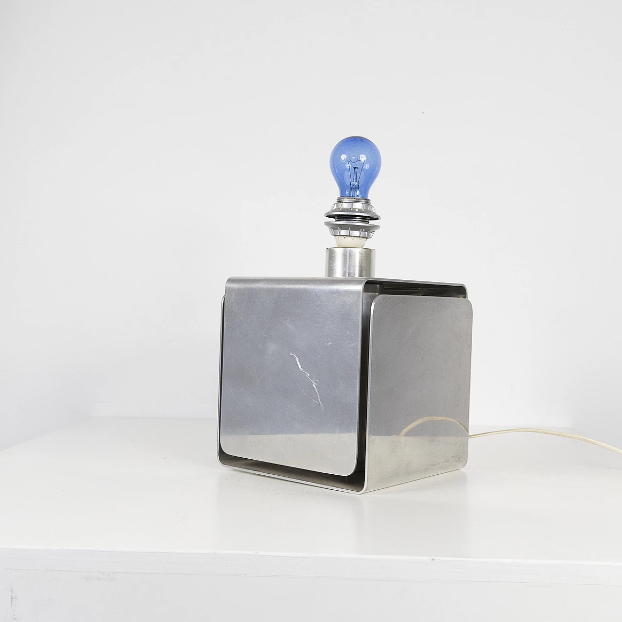 Aluminium table lamp, 1970s 7