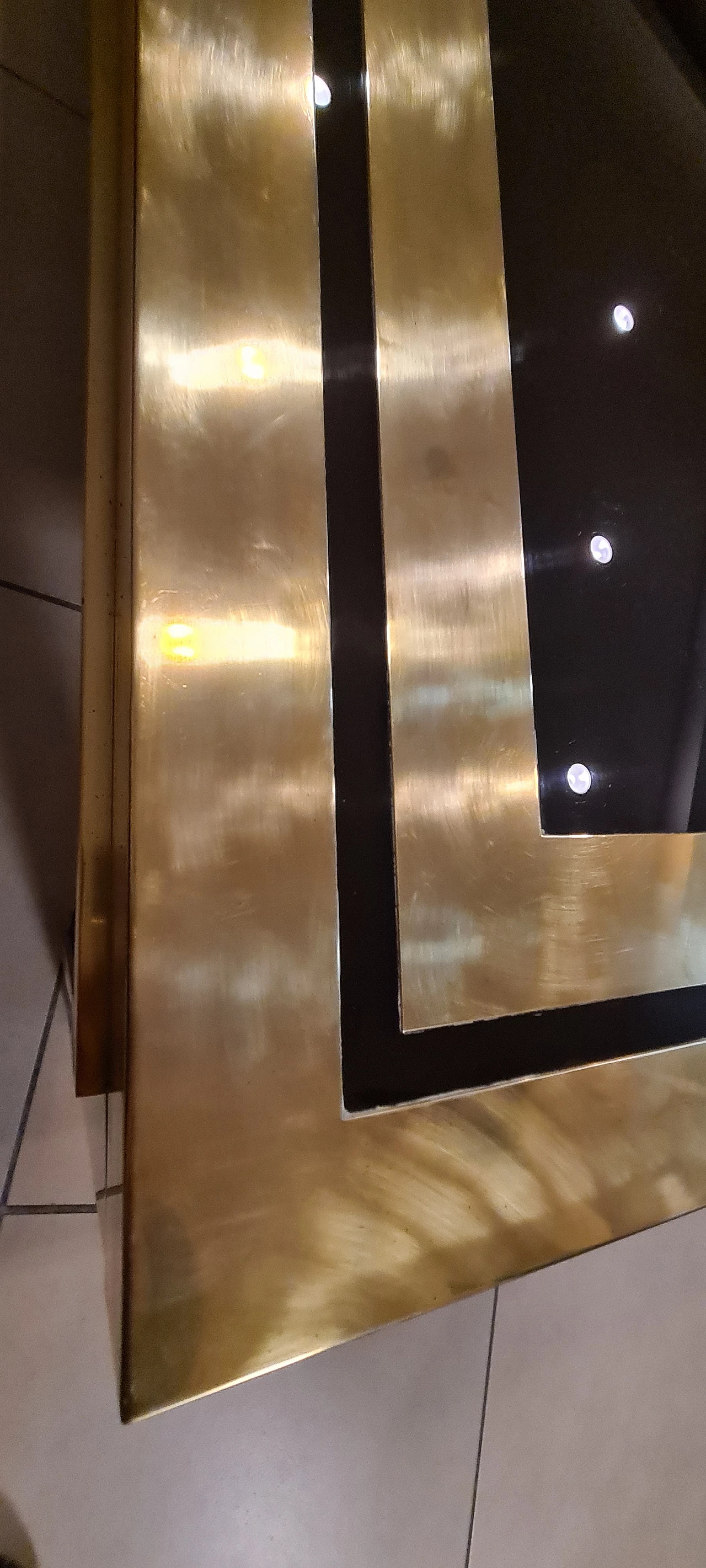 Tavolino in ottone e plexiglass nero di Liwan's Roma, anni '70 10