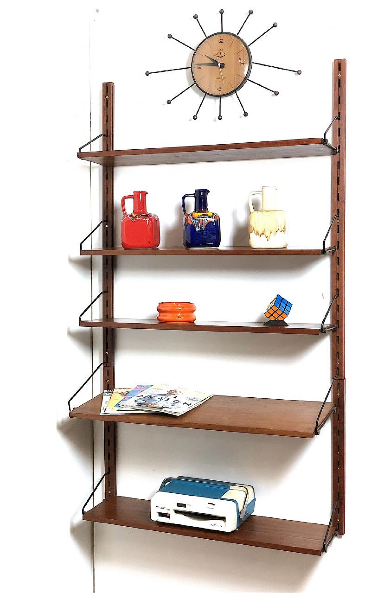 Libreria modulare sospesa in teak e metallo, anni '60 1