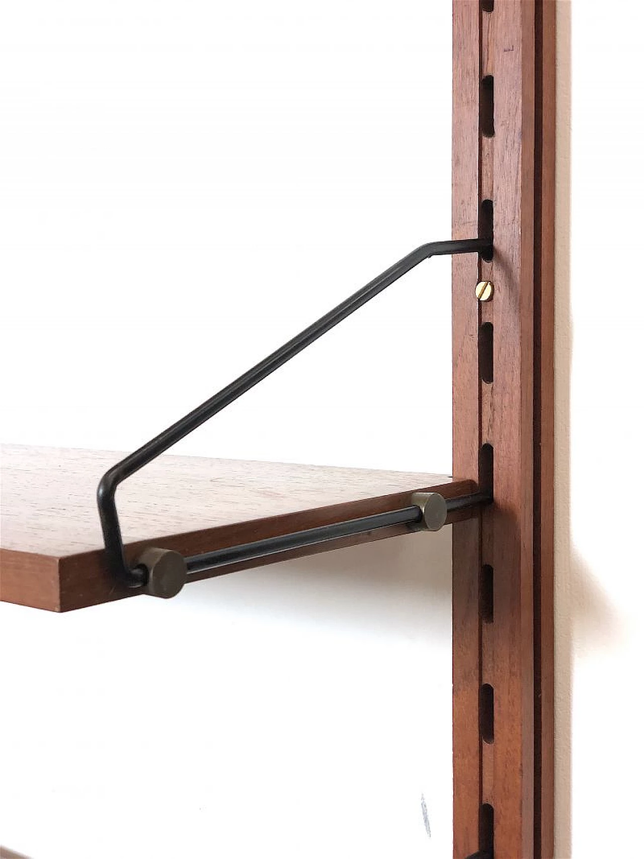 Libreria modulare sospesa in teak e metallo, anni '60 3