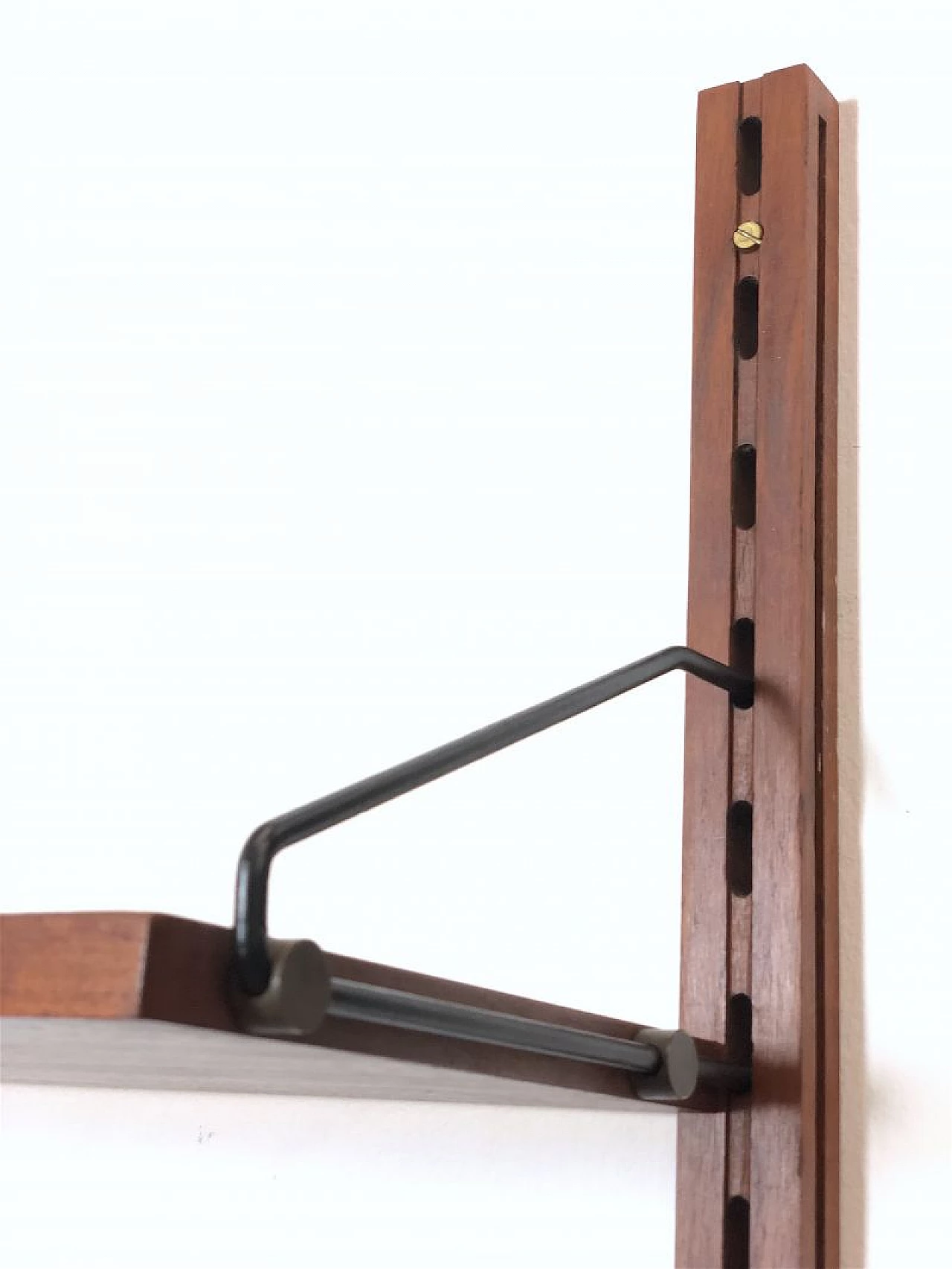 Libreria modulare sospesa in teak e metallo, anni '60 7