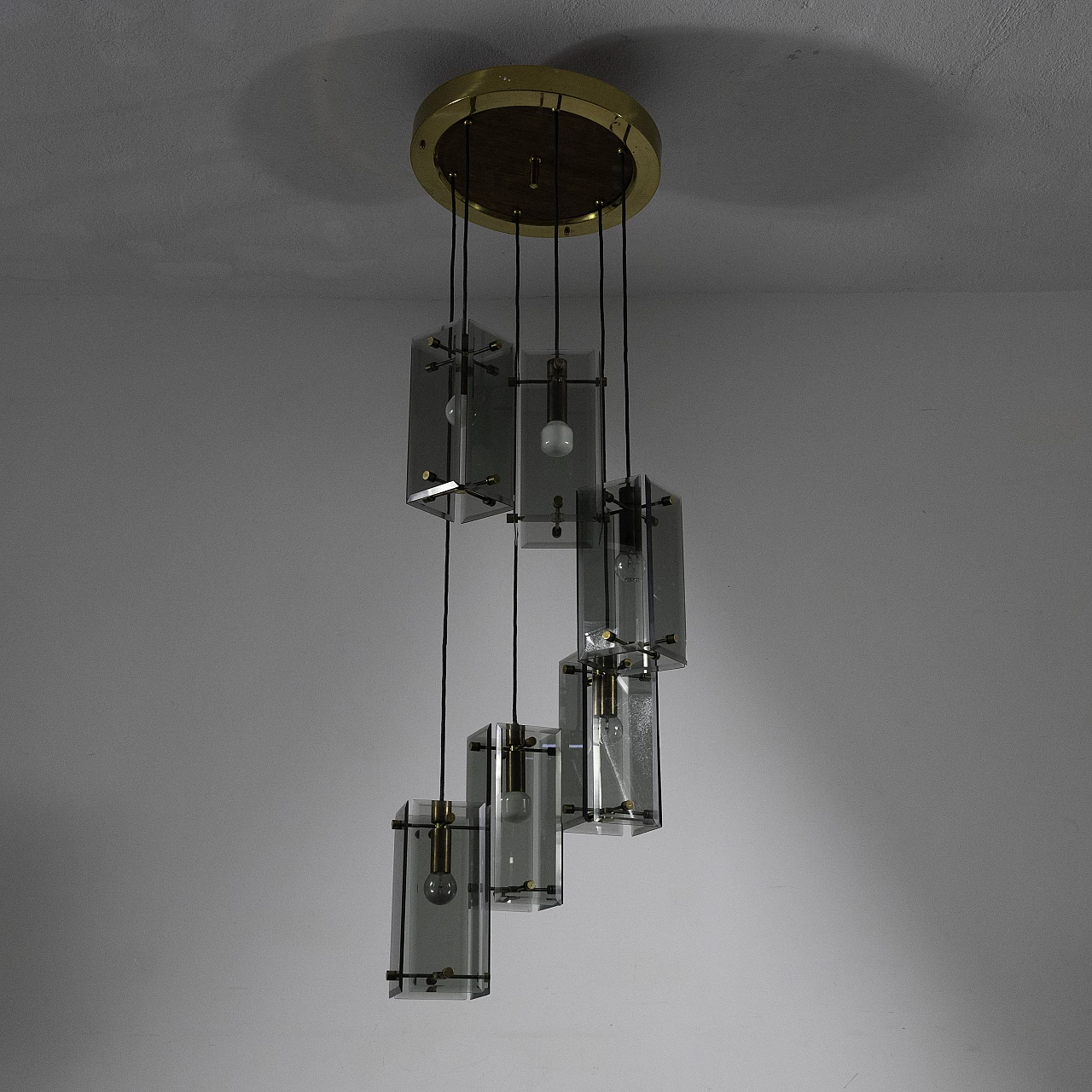Lampadario a 6 luci in ottone e vetro molato, anni '70 3