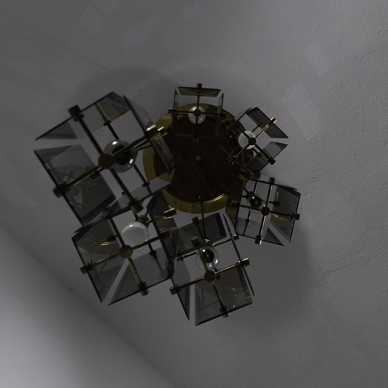 Lampadario a 6 luci in ottone e vetro molato, anni '70 4