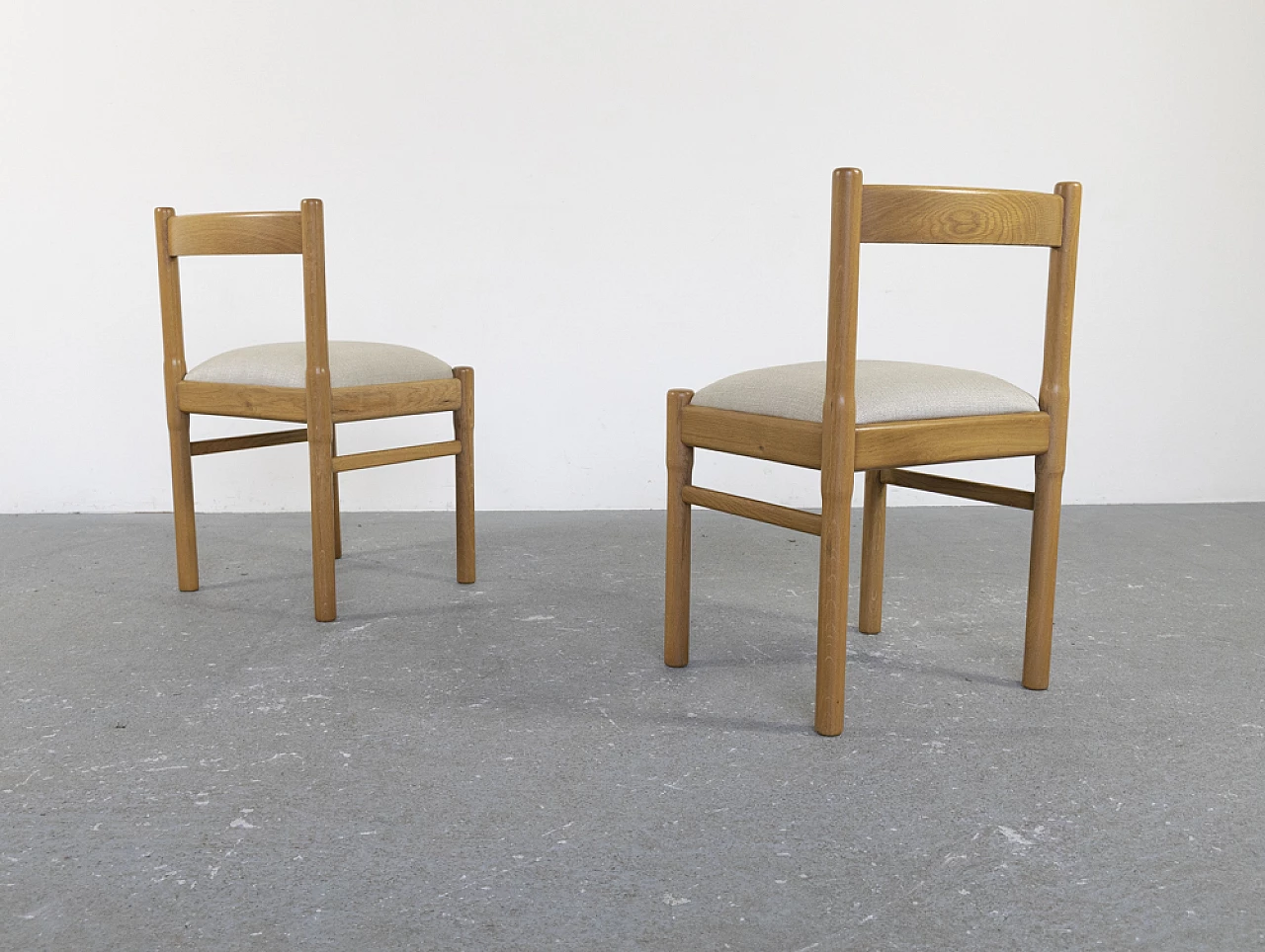 12 oak and fabric chairs, 1970s 19