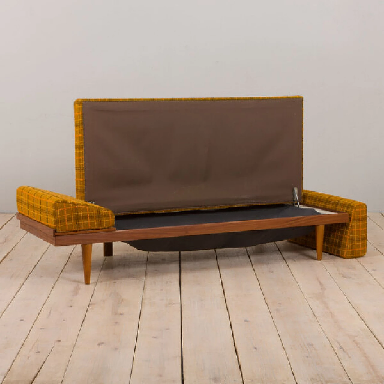 Pair of sofas with pair of coffee tables by Ekornes I. Relling Svane, Norway, 1960s 14