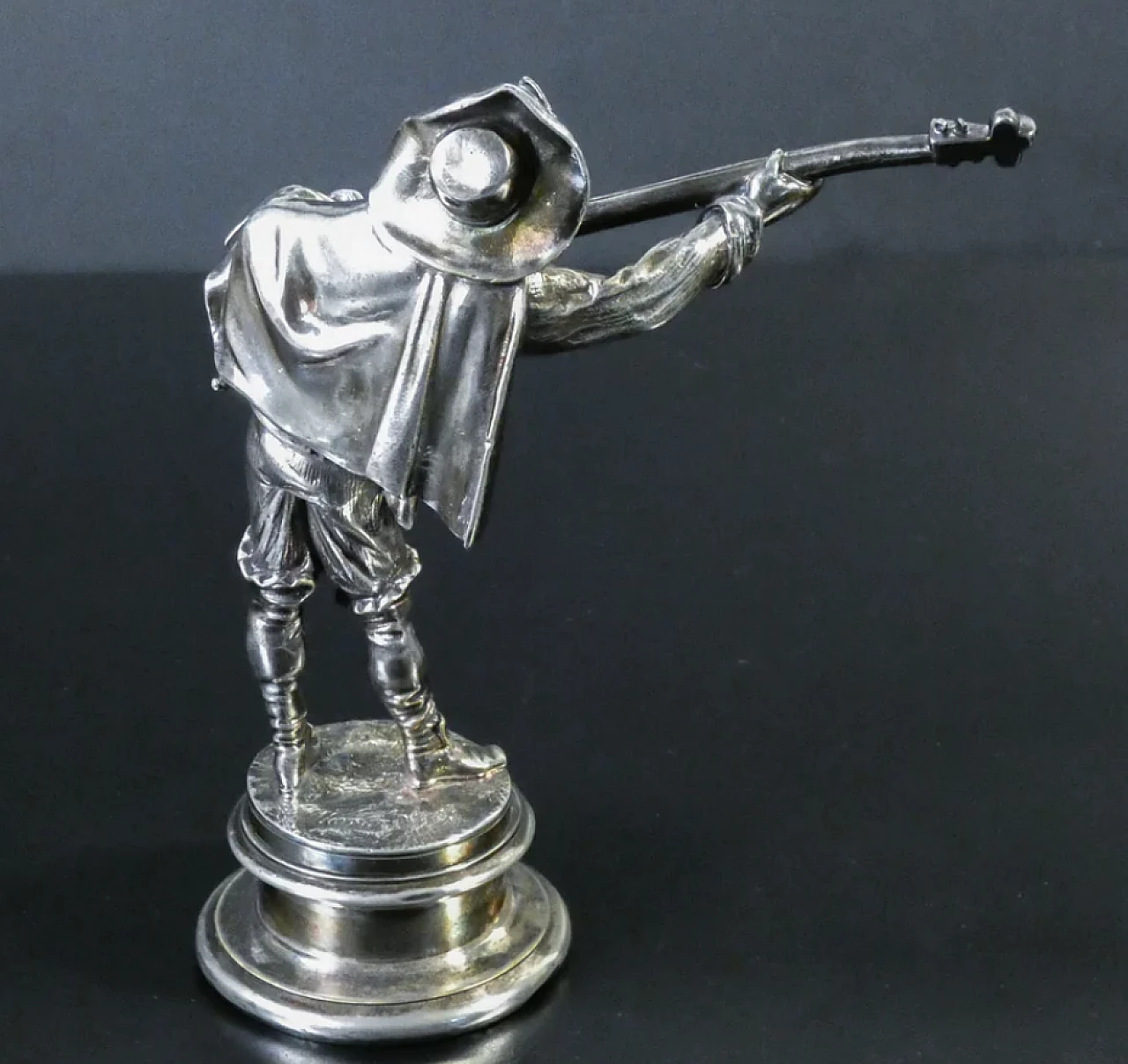 Players, pair of sheffield sculptures by Emile Guillemin, 19th century 5