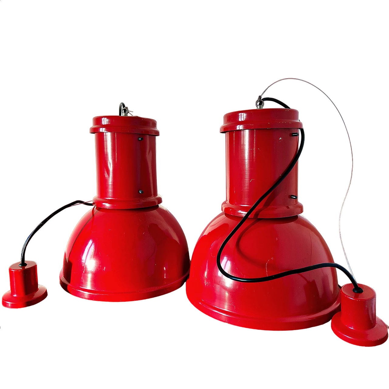 Pair of red metal hanging lamps by Fontana Arte, 1970s 11