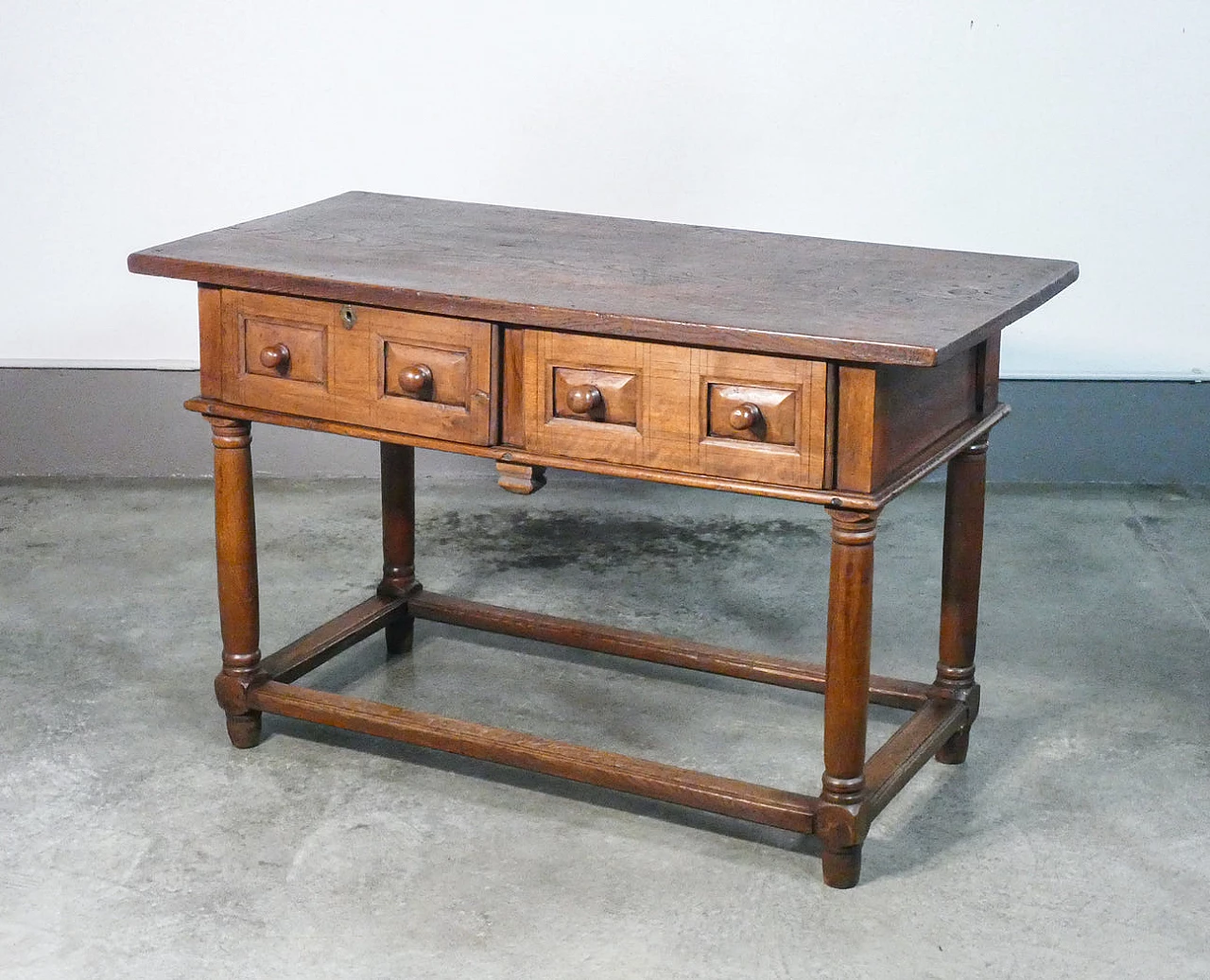 Solid oak desk with two front drawers, late 17th century 1