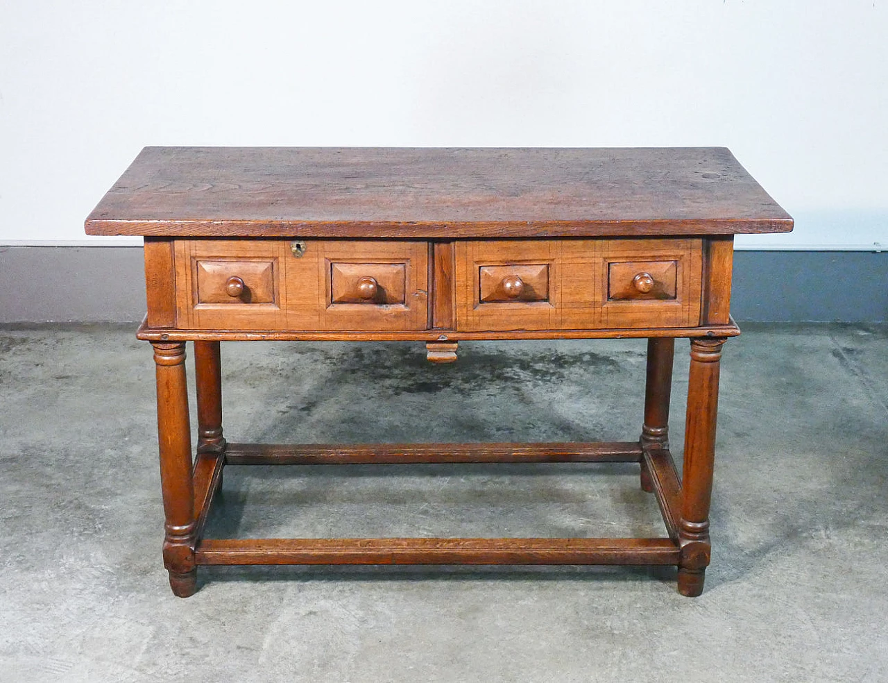 Solid oak desk with two front drawers, late 17th century 3