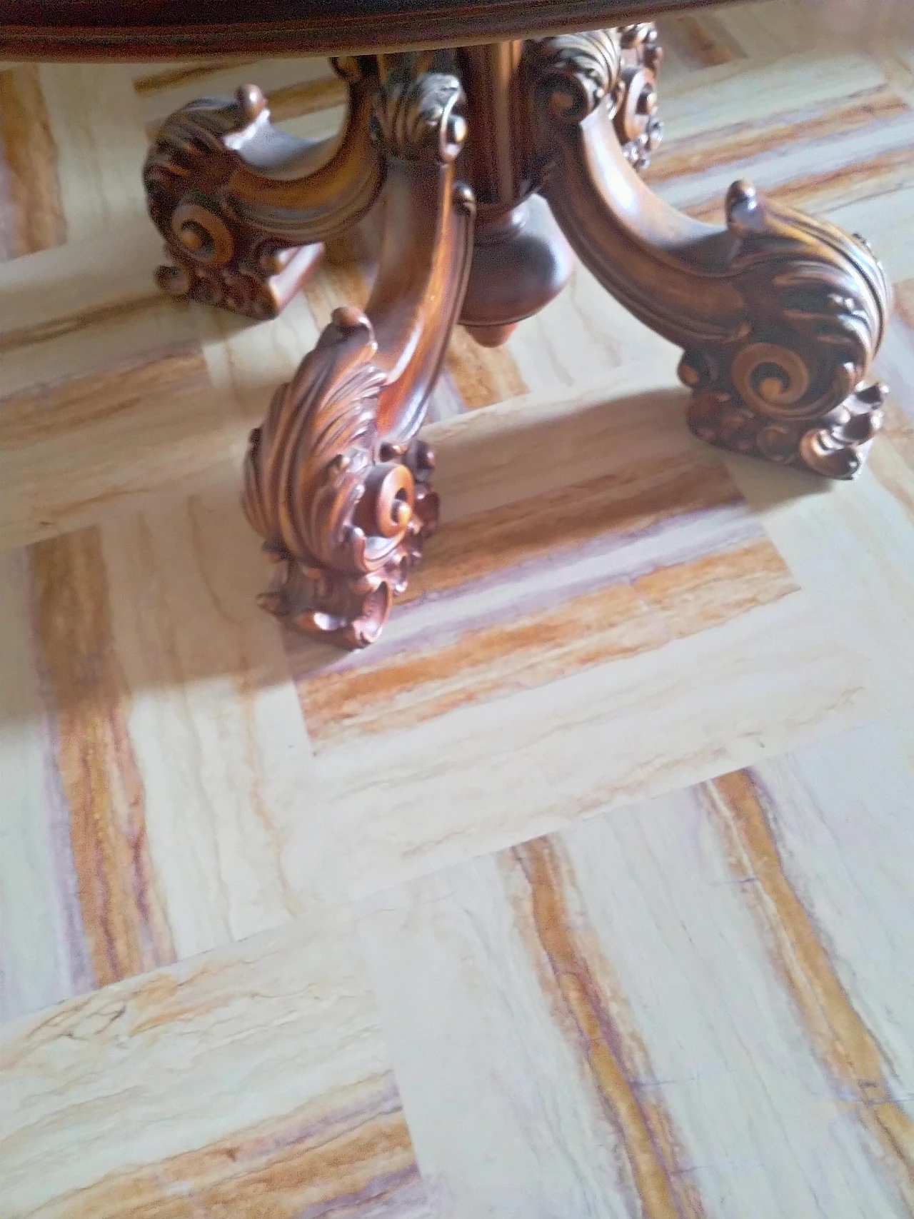 Tavolo rotondo allungabile in noce di Enio Bettarini per 4CM, anni '70 4