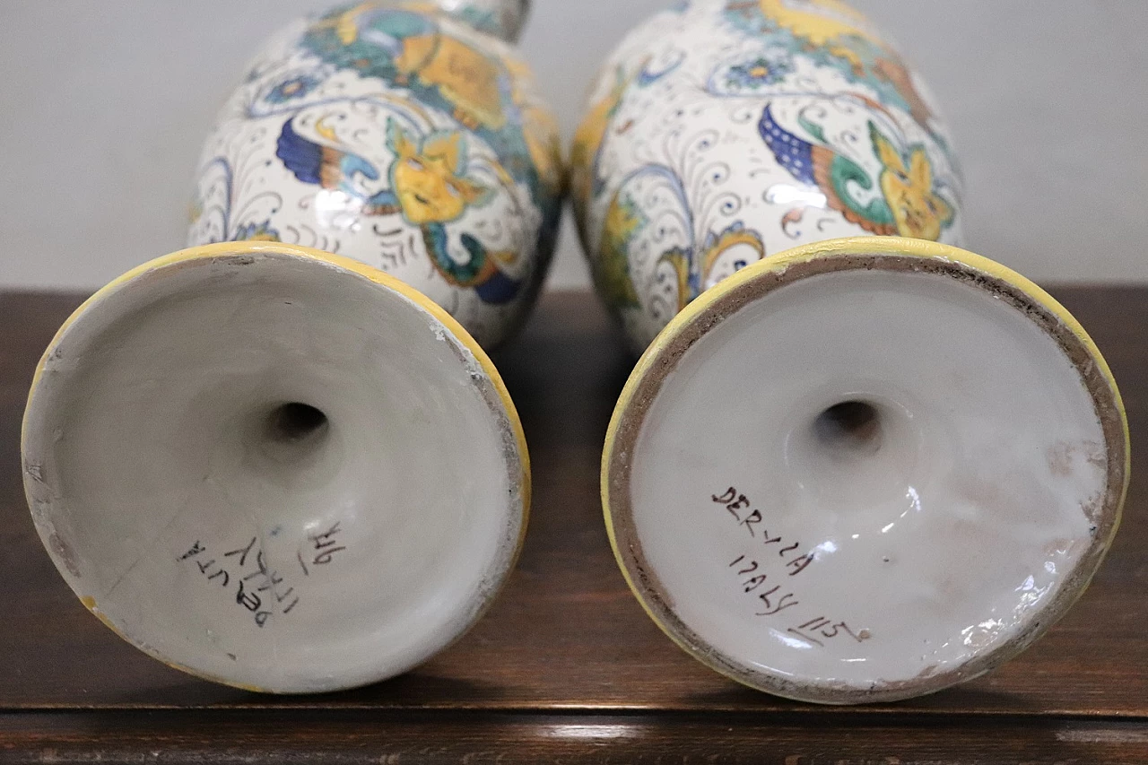 Coppia di anfore in ceramica dipinta di Deruta, inizio '900 14