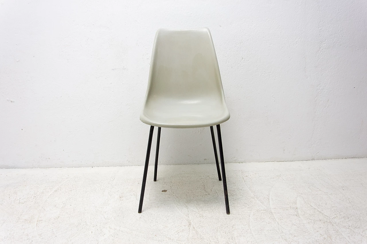 3 Glass fibre chairs by Miroslav Navrátil for Vertex, 1960s 12