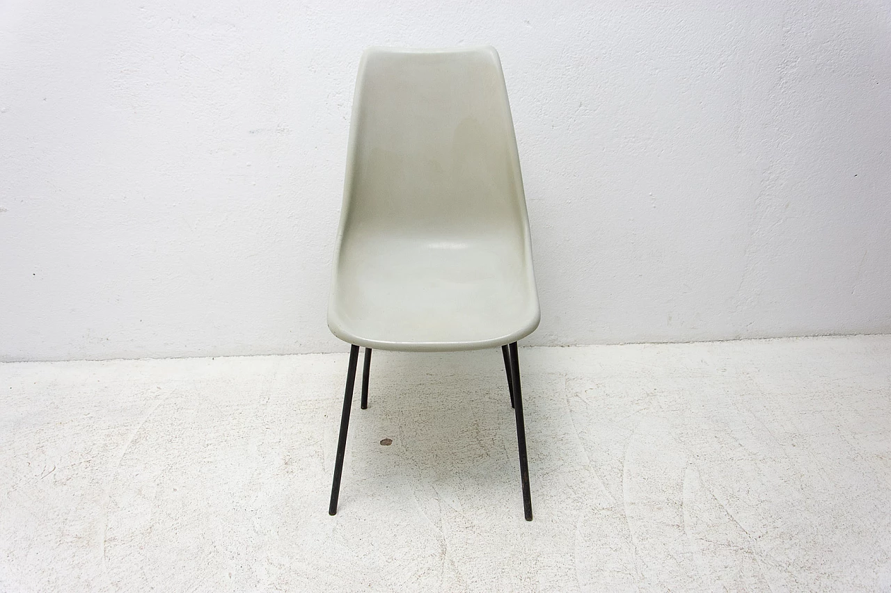 3 Glass fibre chairs by Miroslav Navrátil for Vertex, 1960s 13