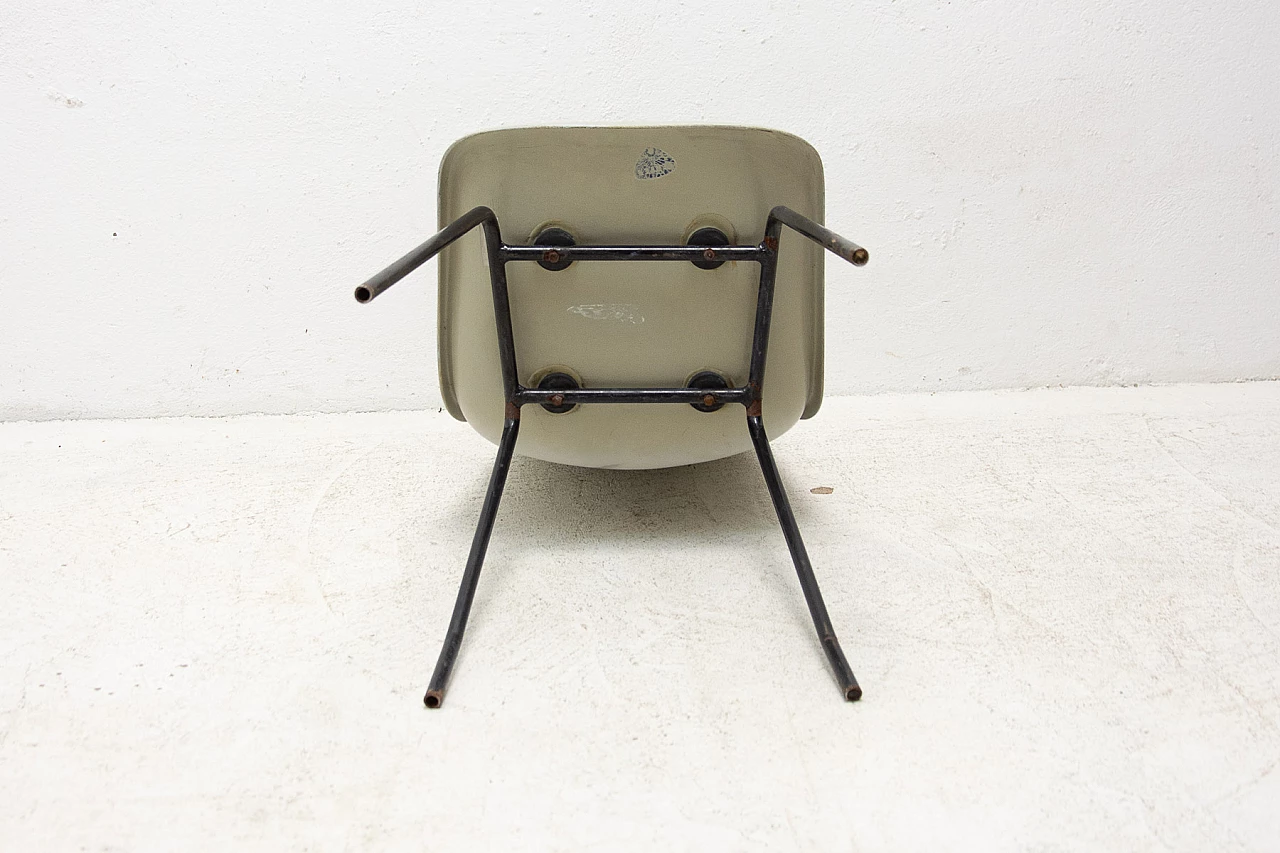 3 Glass fibre chairs by Miroslav Navrátil for Vertex, 1960s 19