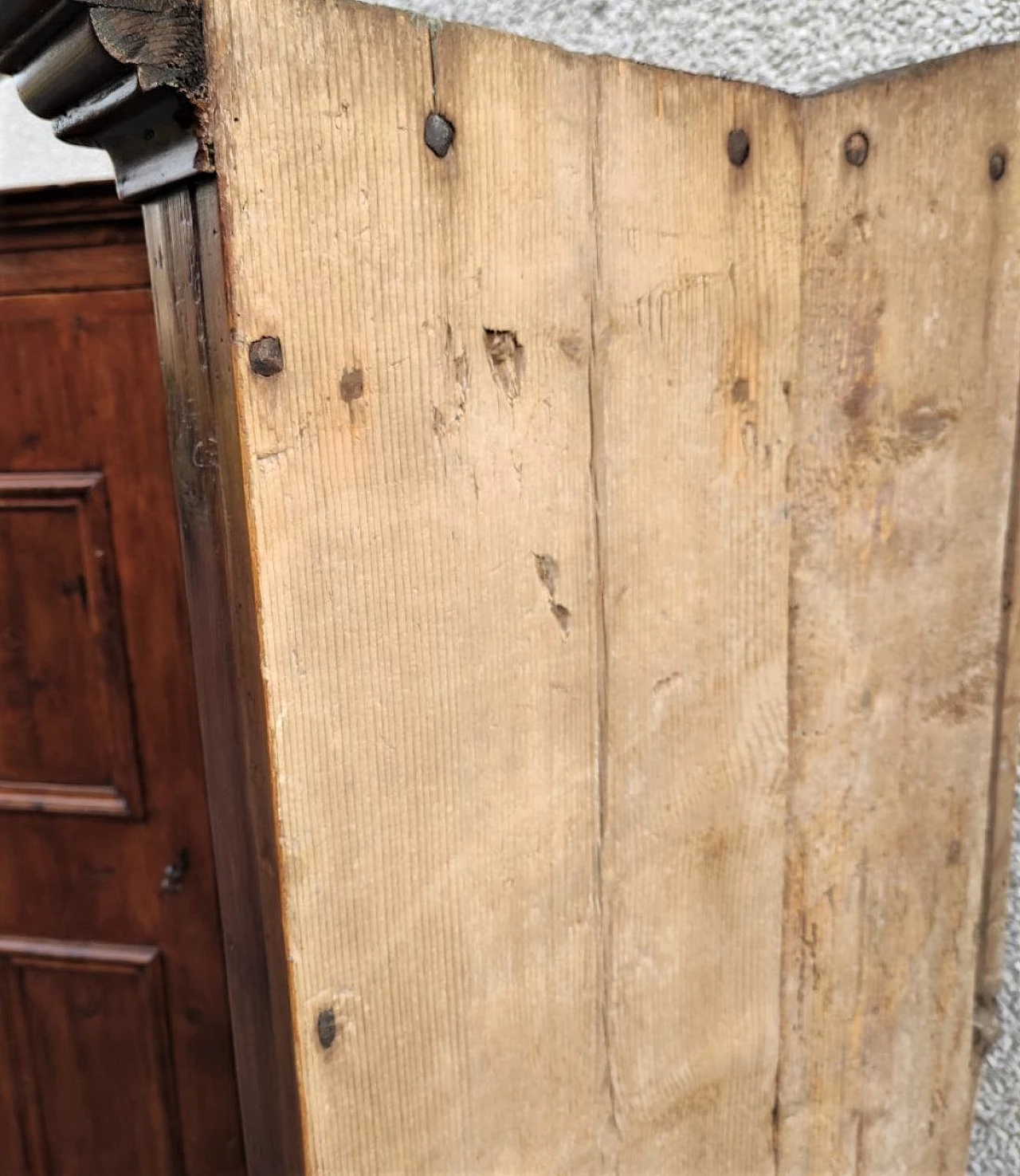 Pair of walnut-stained spruce corner cabinets, 18th century 9