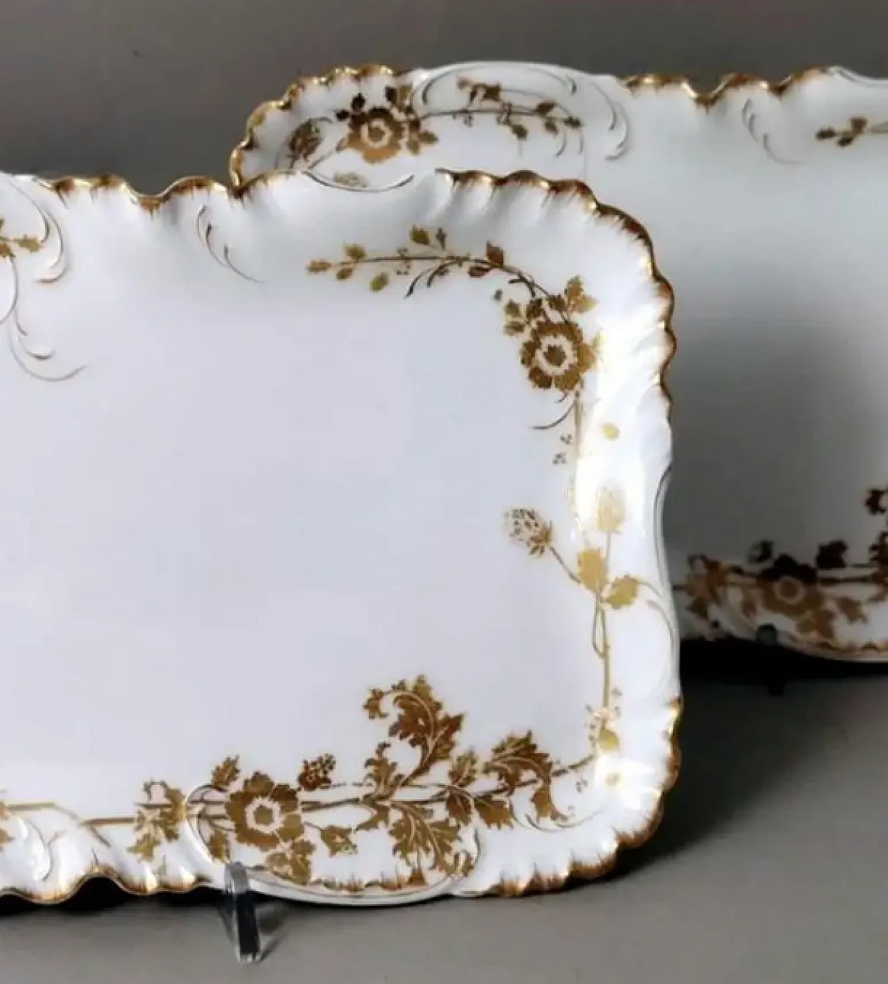 Pair of French white porcelain trays with gold decoration by Haviland, early 20th century 9