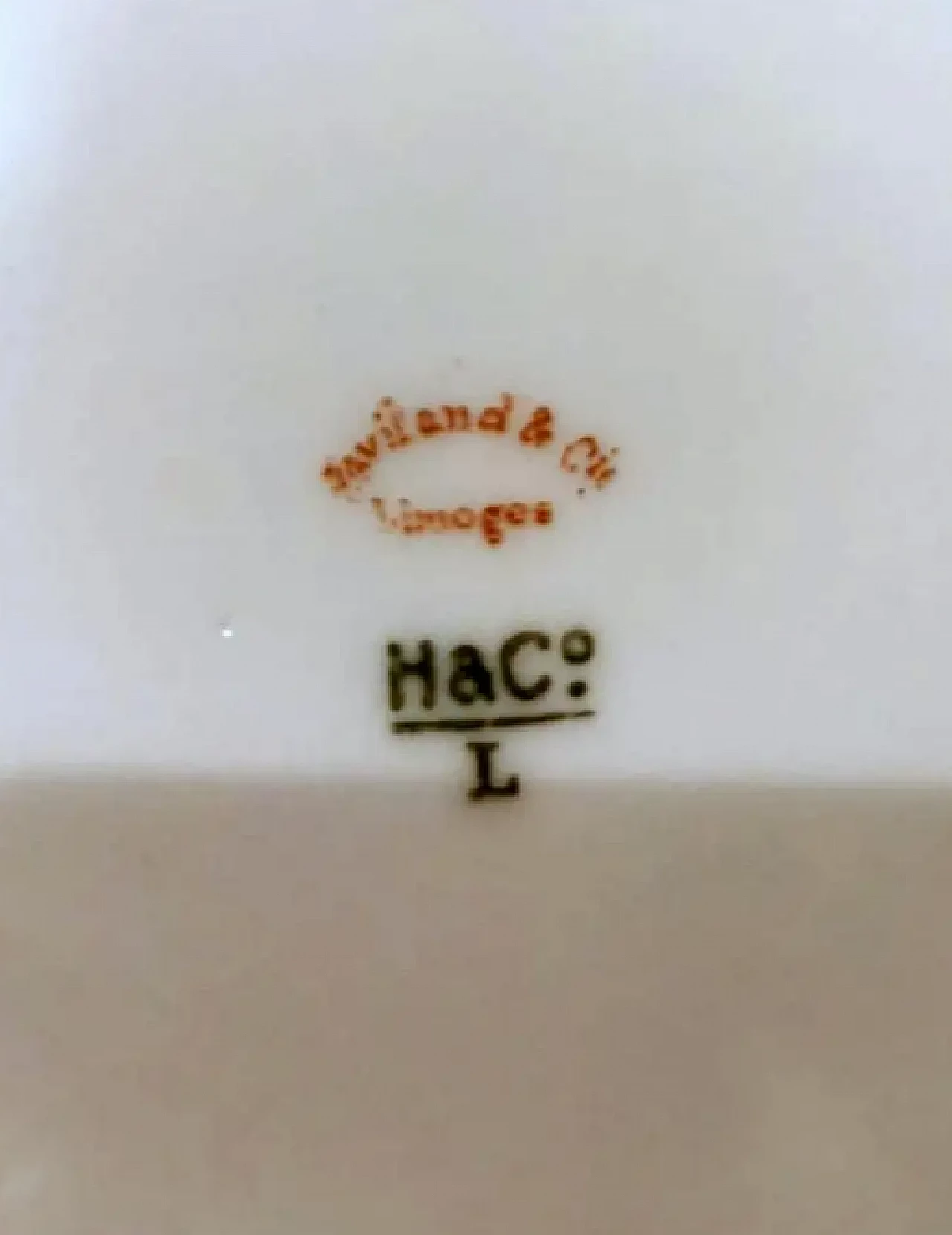 Pair of French white porcelain trays with gold decoration by Haviland, early 20th century 14