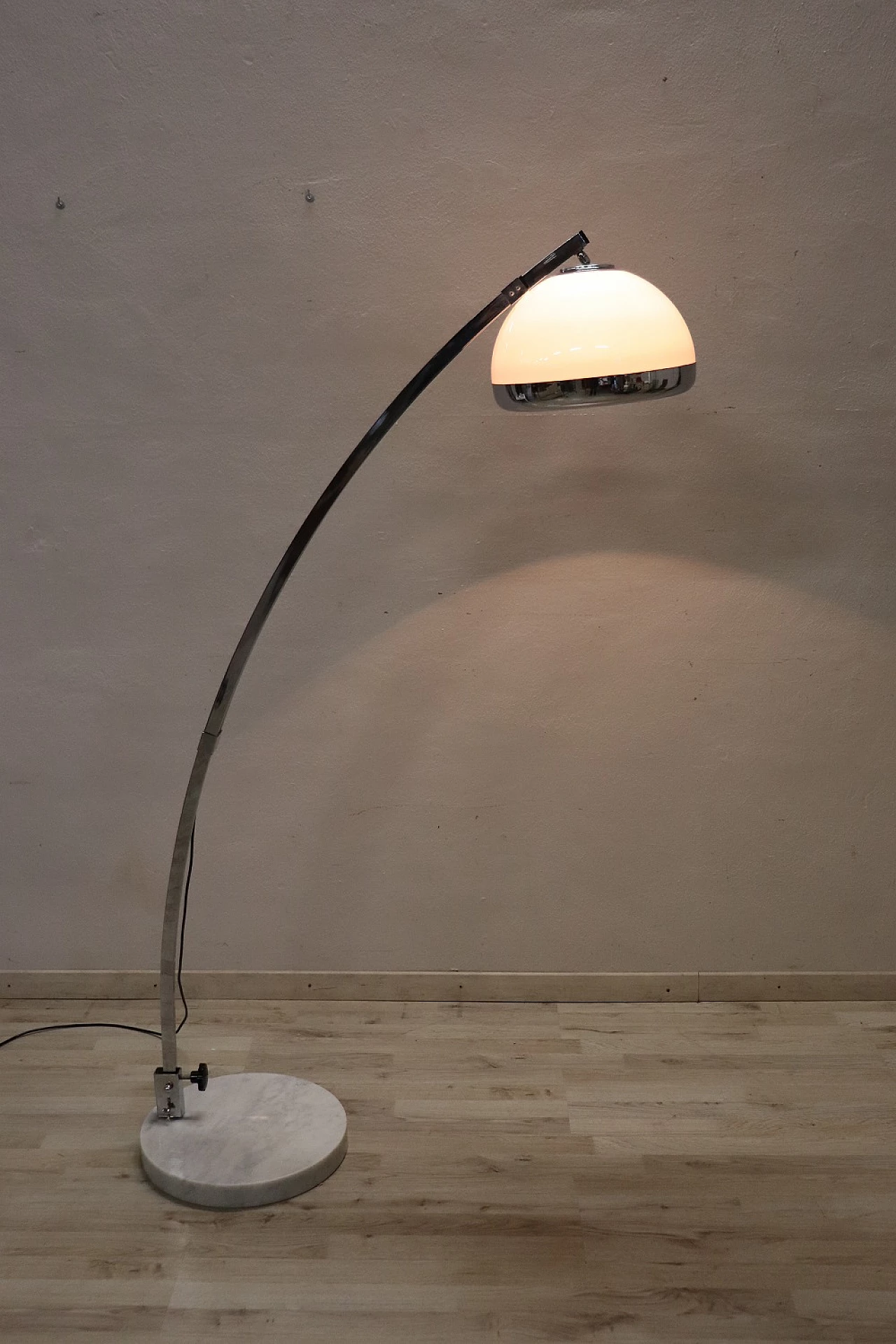 Adjustable arc floor lamp by Guzzini, 1970s 4