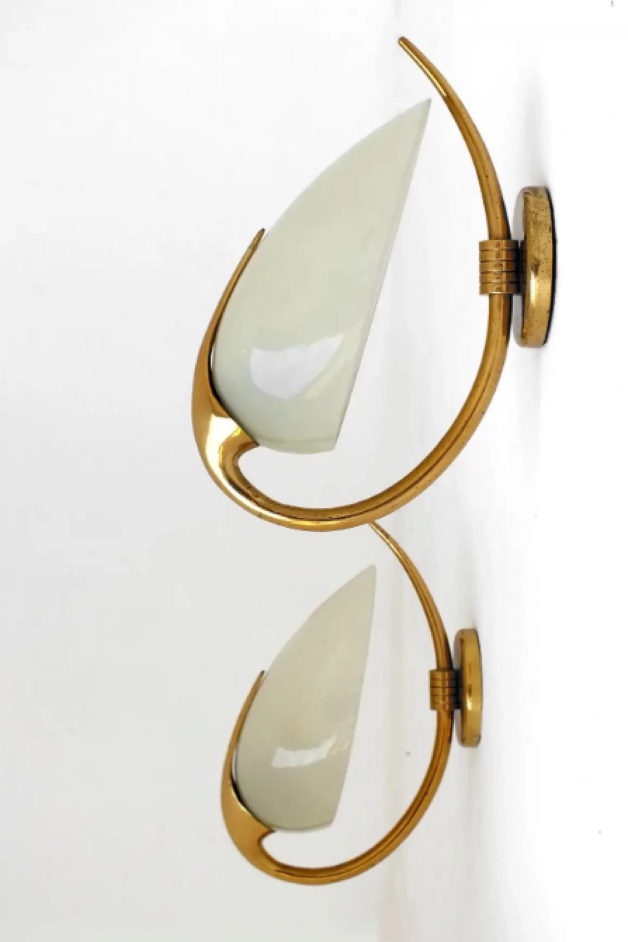 Pair of glass and brass wall lamps by Oscar Torlasco for Lumi Italia, 1950s 4