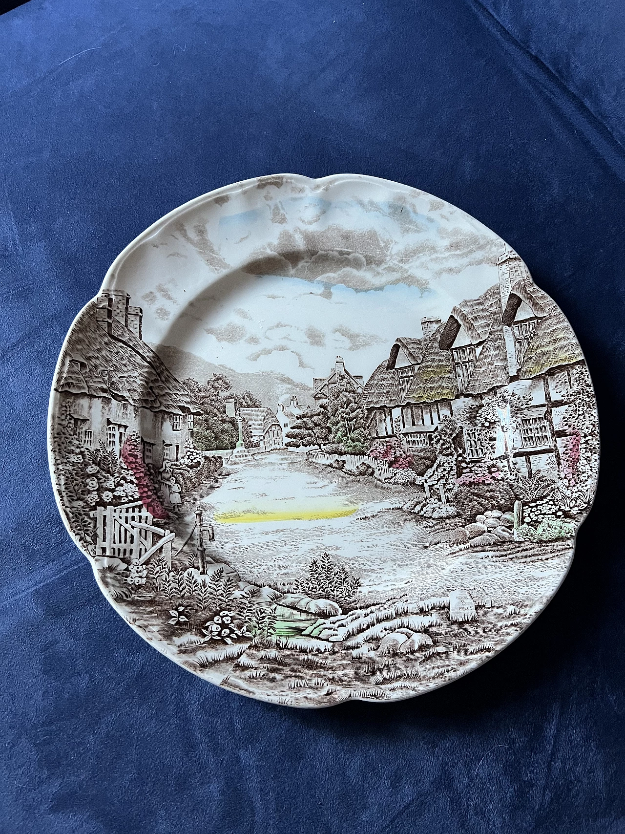 Piatto in porcellana Olde English Countryside di Johnson Bros 3