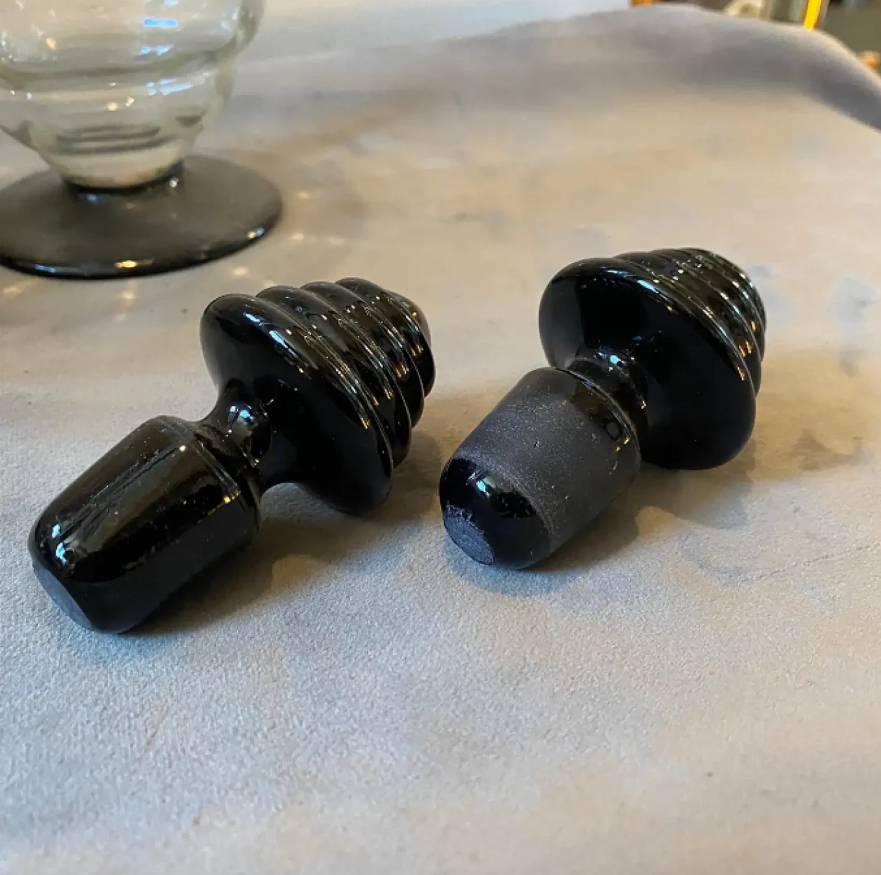 Pair of Murano glass bottles in the style of Napoleone Martinuzzi, 1930s 4