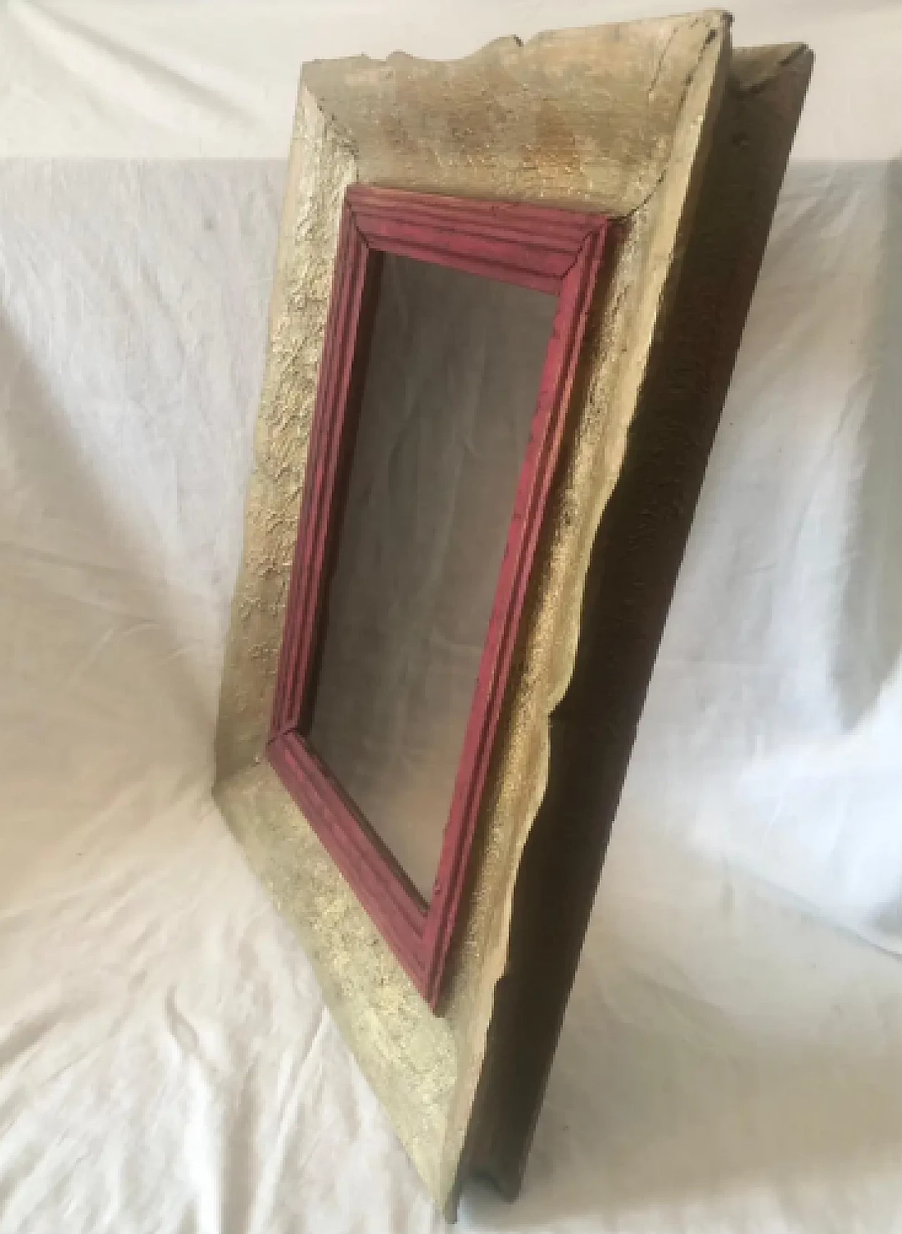 Gilded wooden frame with gold and wine red highlights, 1940s 3