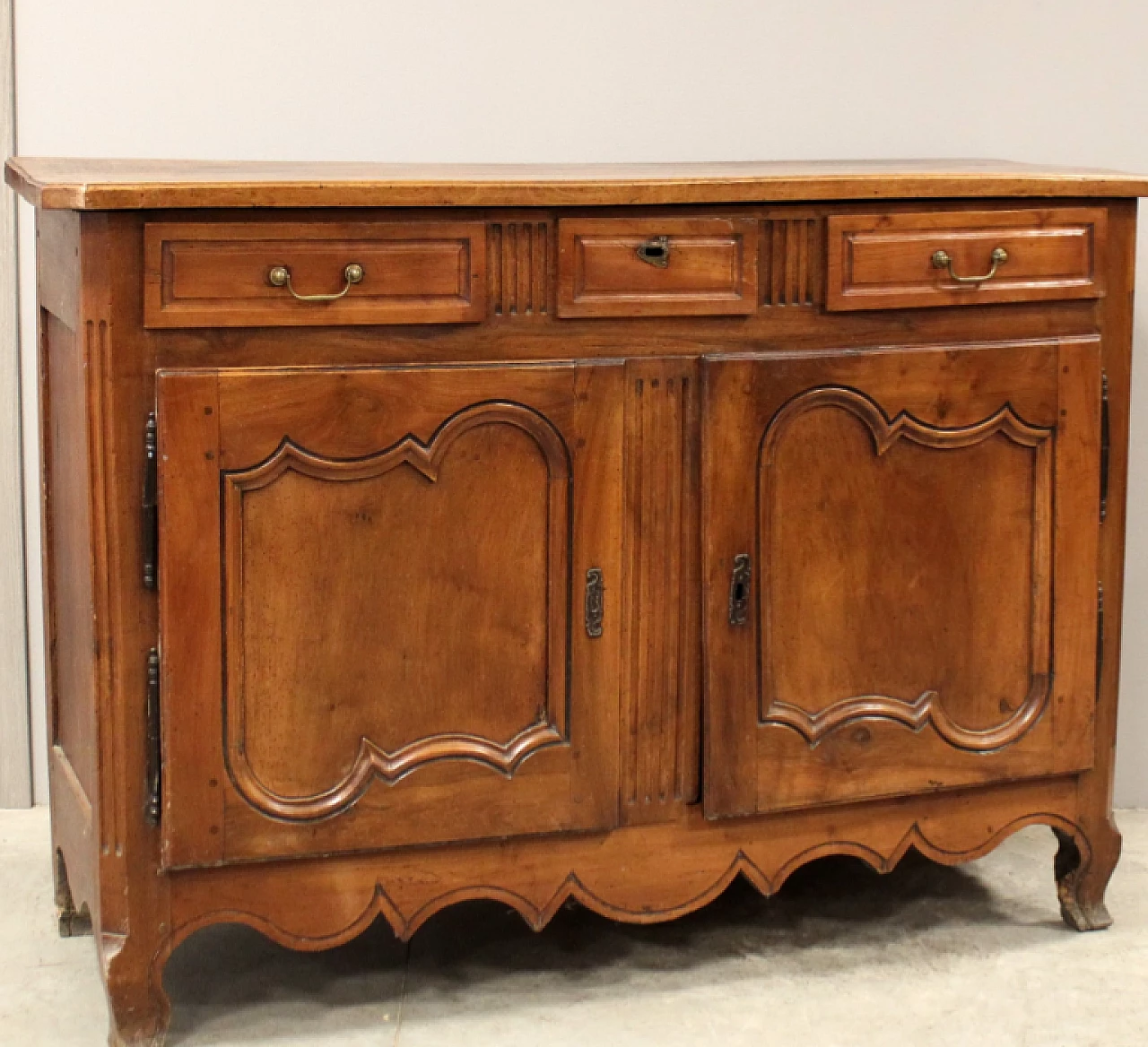 Louis XV sideboard in walnut and cherry, late 19th century 10