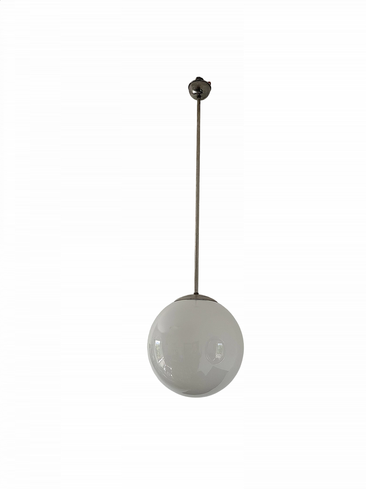 Lampadario Bauhaus in metallo con boccia in vetro opalino, anni '40 11