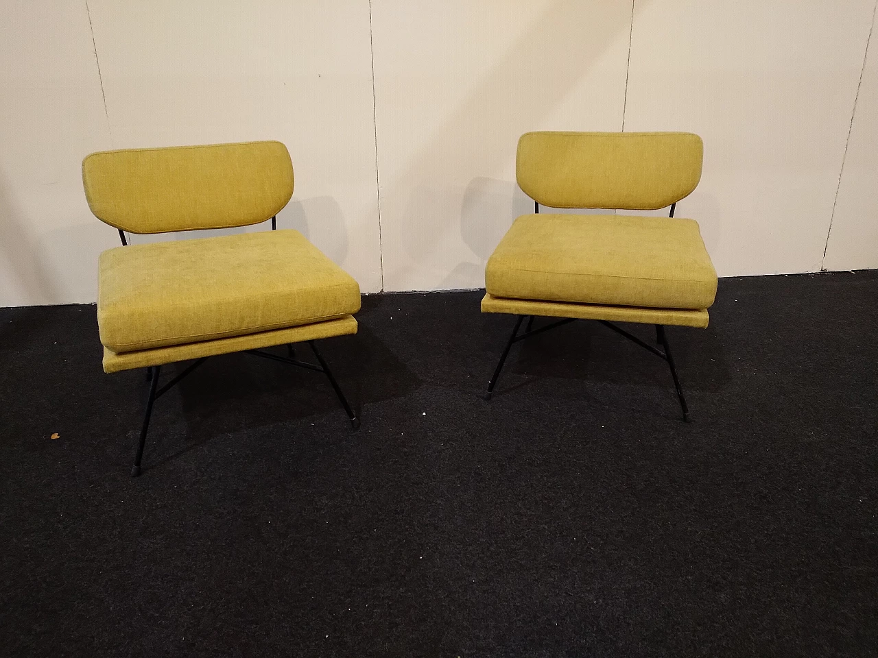 Pair of Elettra armchairs by BBPR for Arflex, 1950s 8