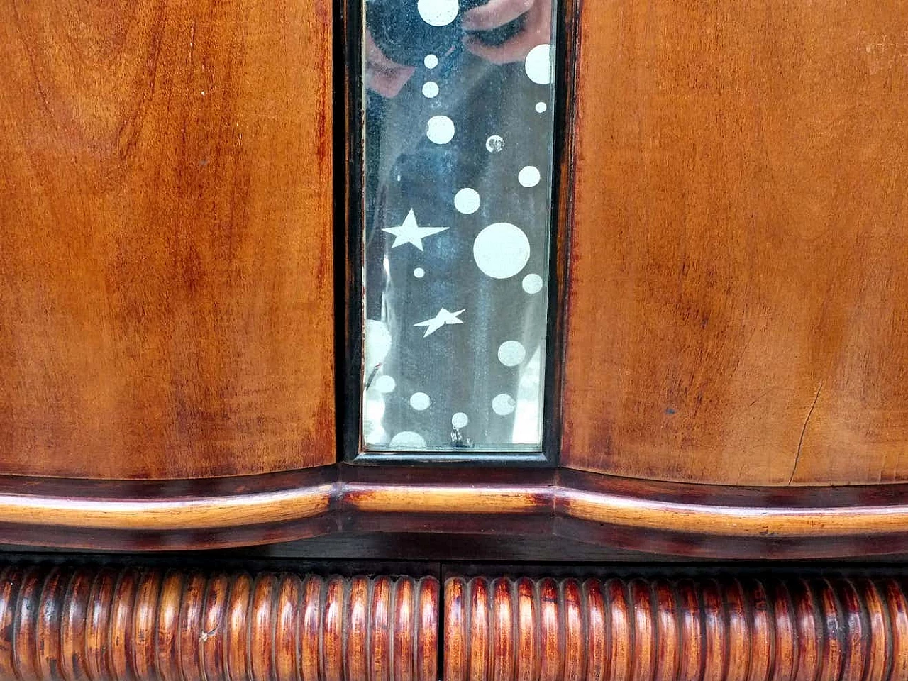 Bar cabinet with mirrored glass interior by Paolo Buffa, 1940s 19