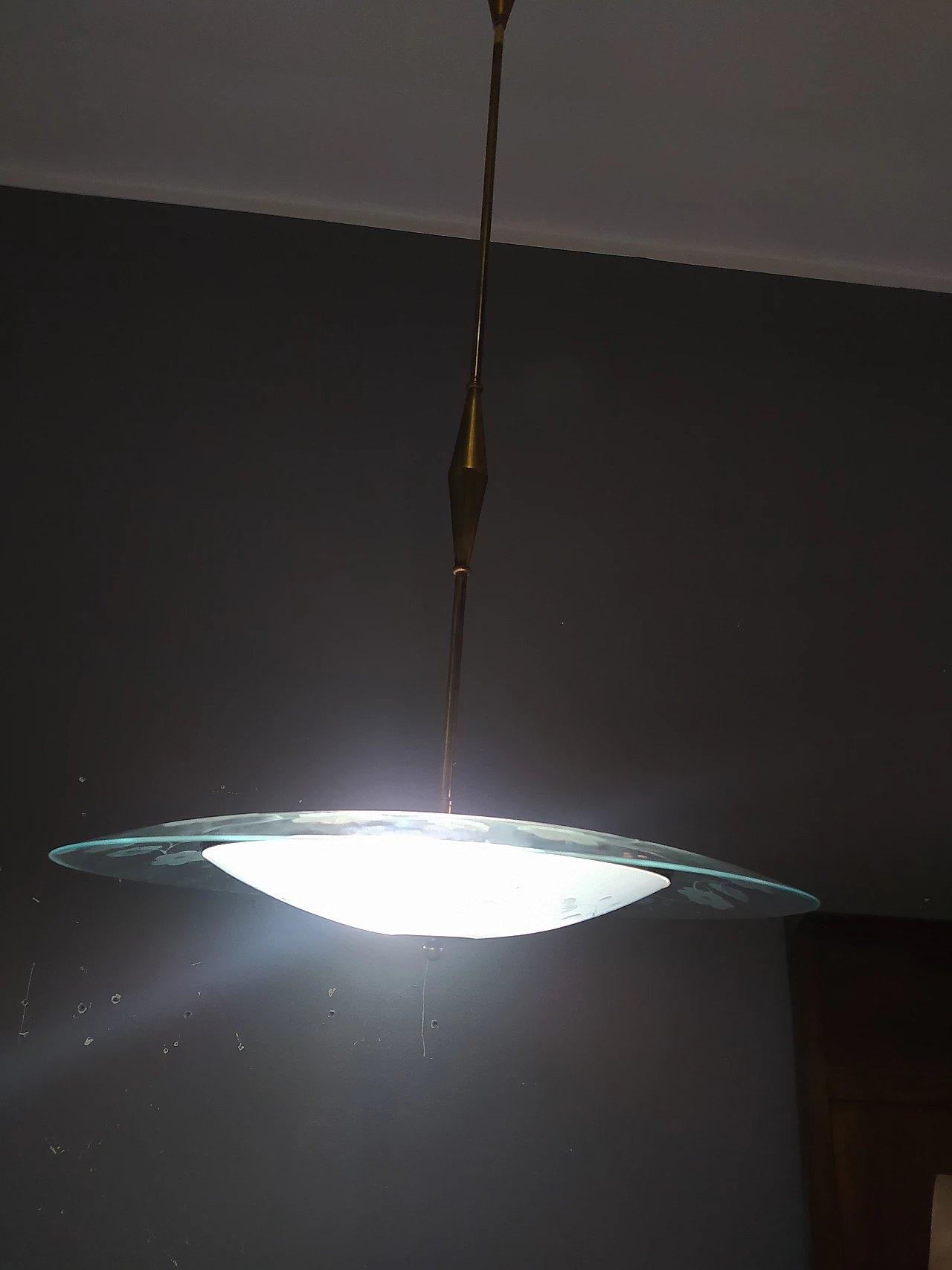 Lampadario in vetro e ottone nello stile di Pietro Chiesa, anni '50 9